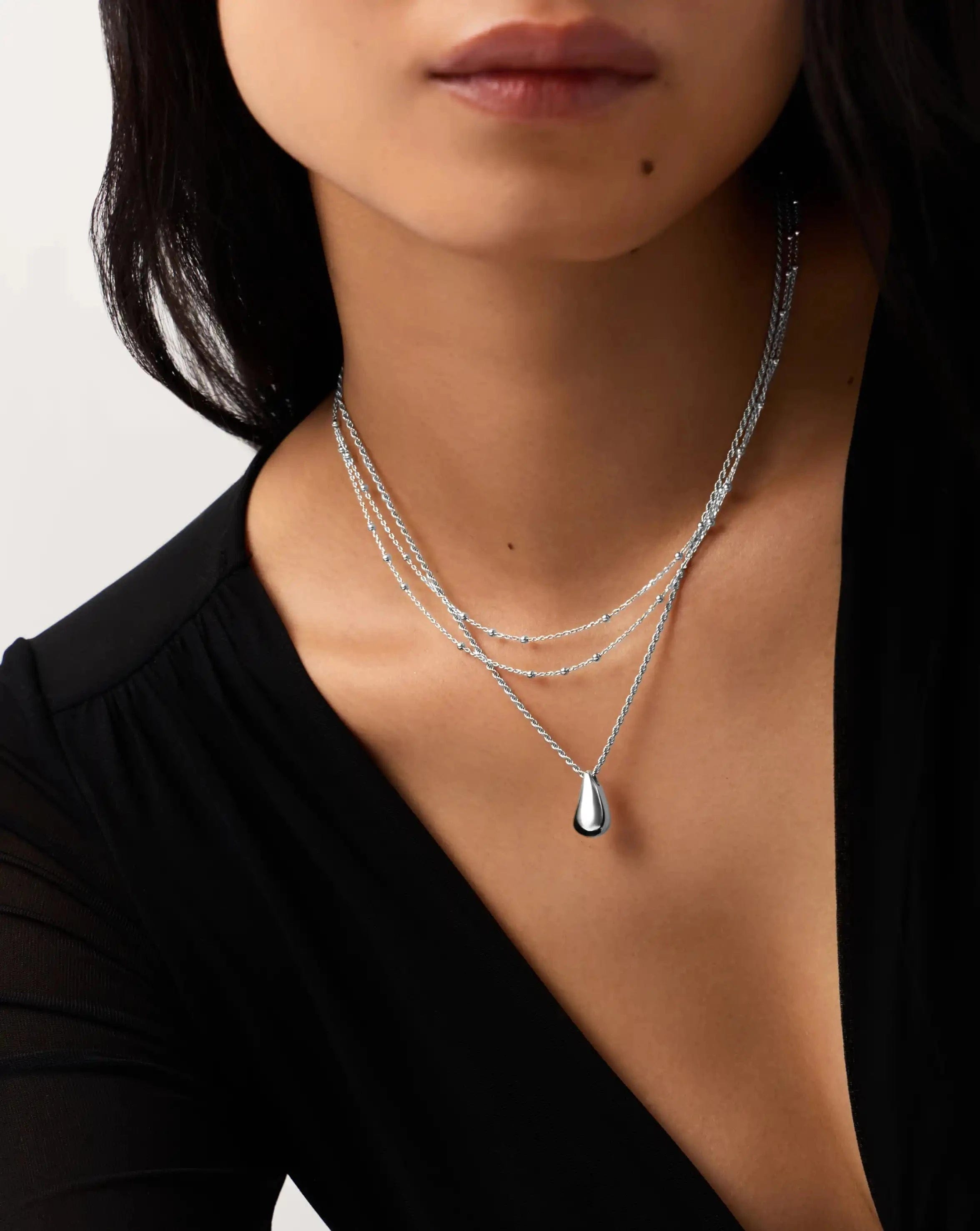 Droplet Savi Sculptural Droplet Pendant Necklace | Sterling Silver