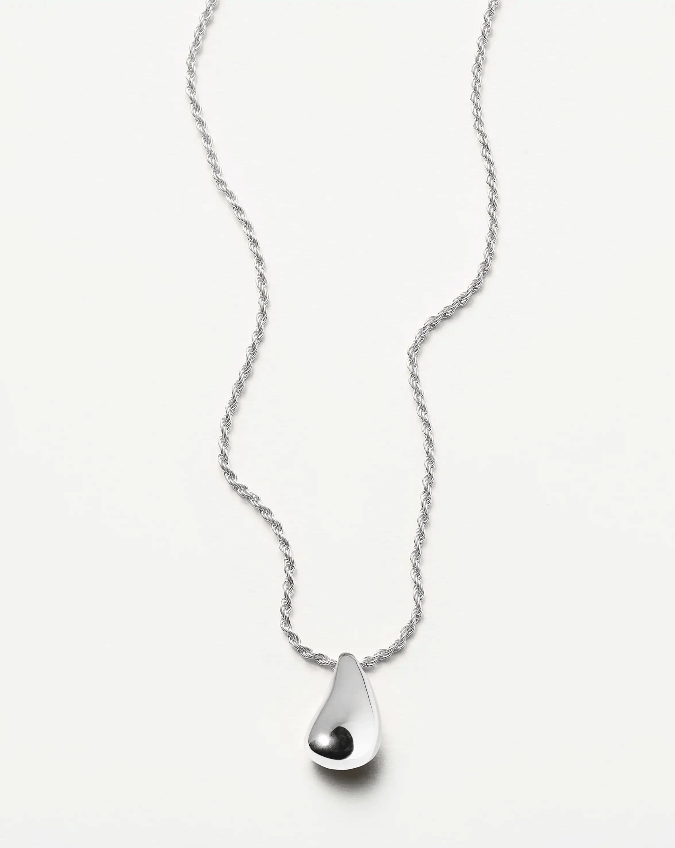 Droplet Savi Sculptural Droplet Pendant Necklace | Sterling Silver