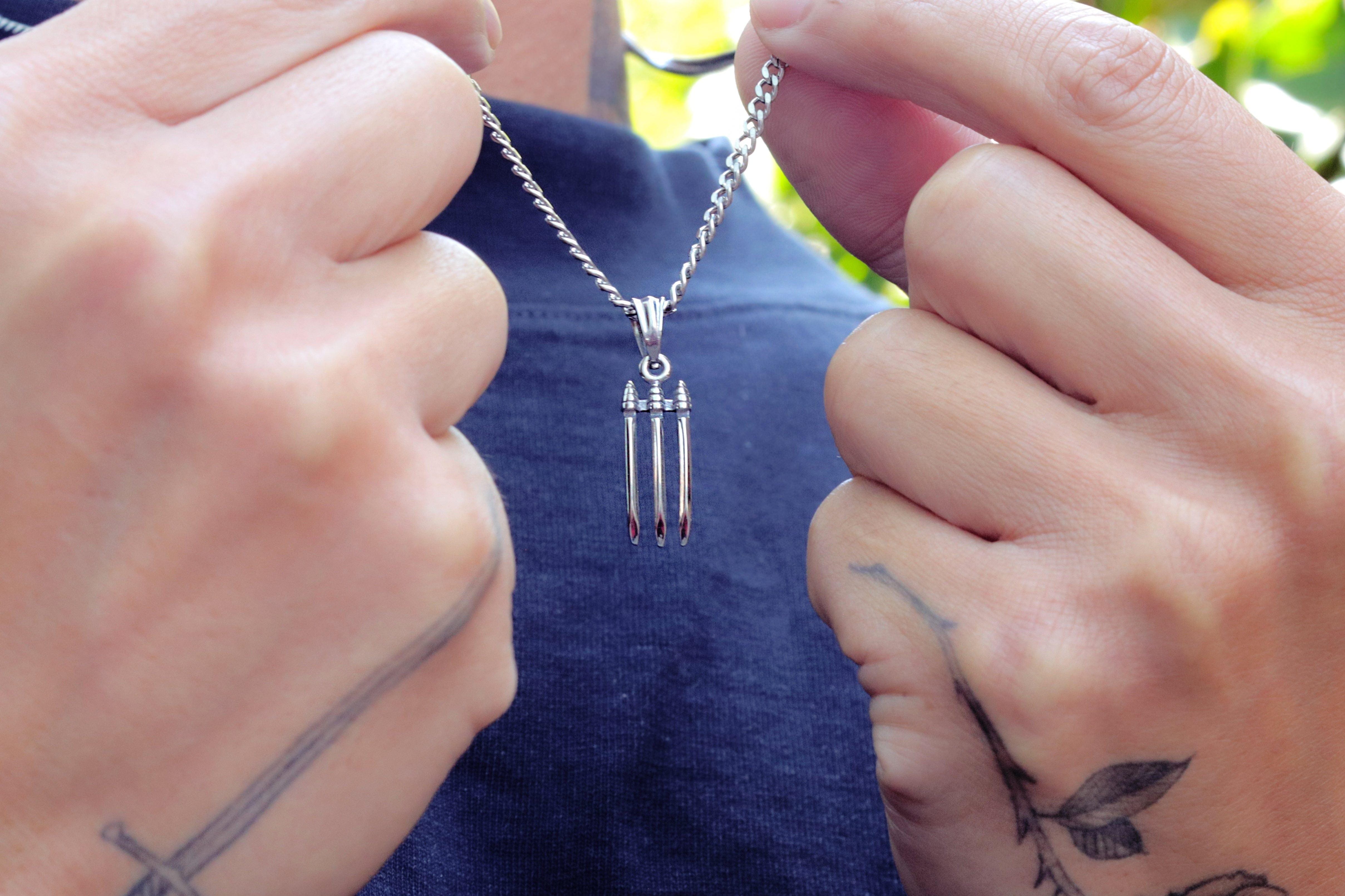 Misterverse Marvel™ Wolverine Claw Pendant