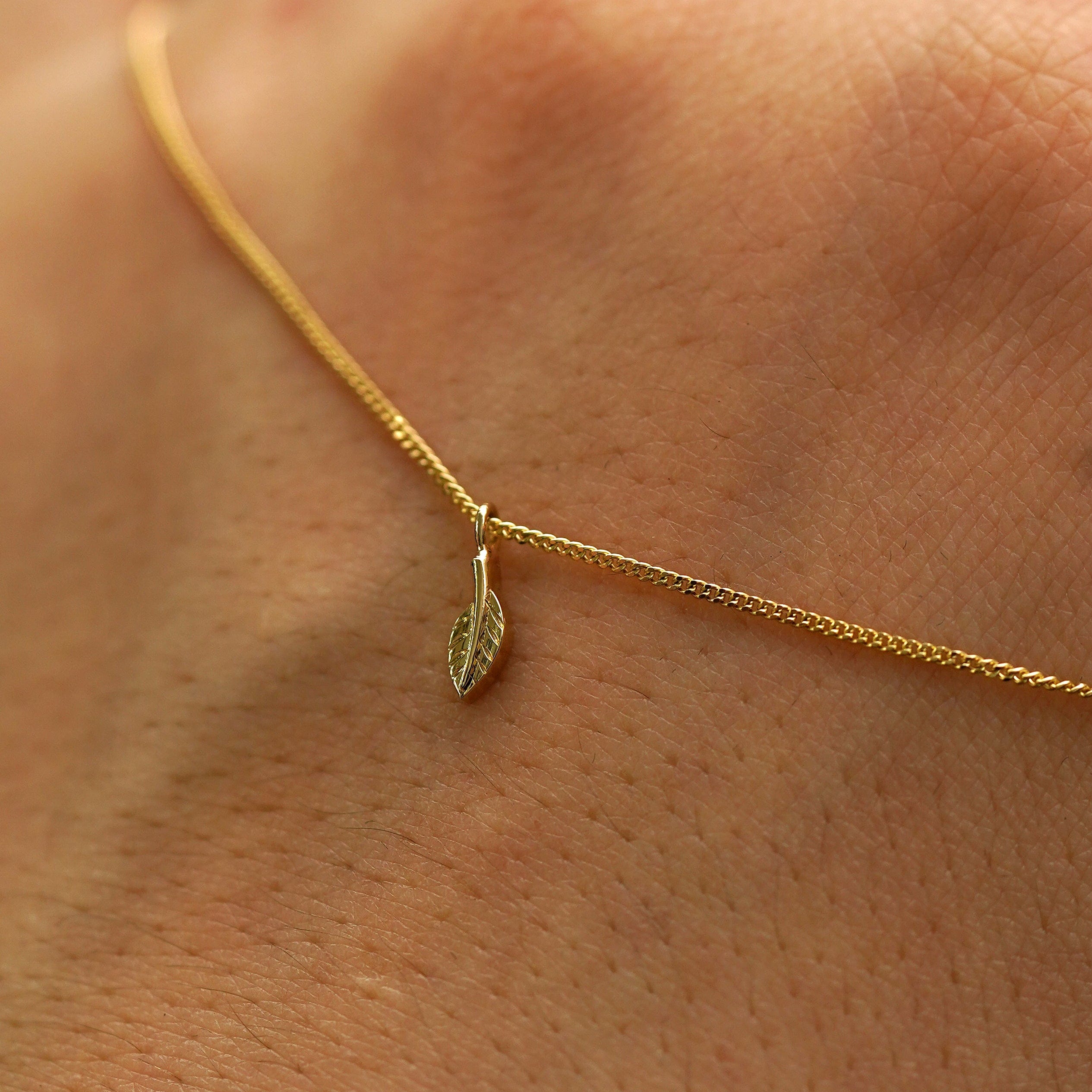 Automic Gold Studio Mini Leaf Necklace