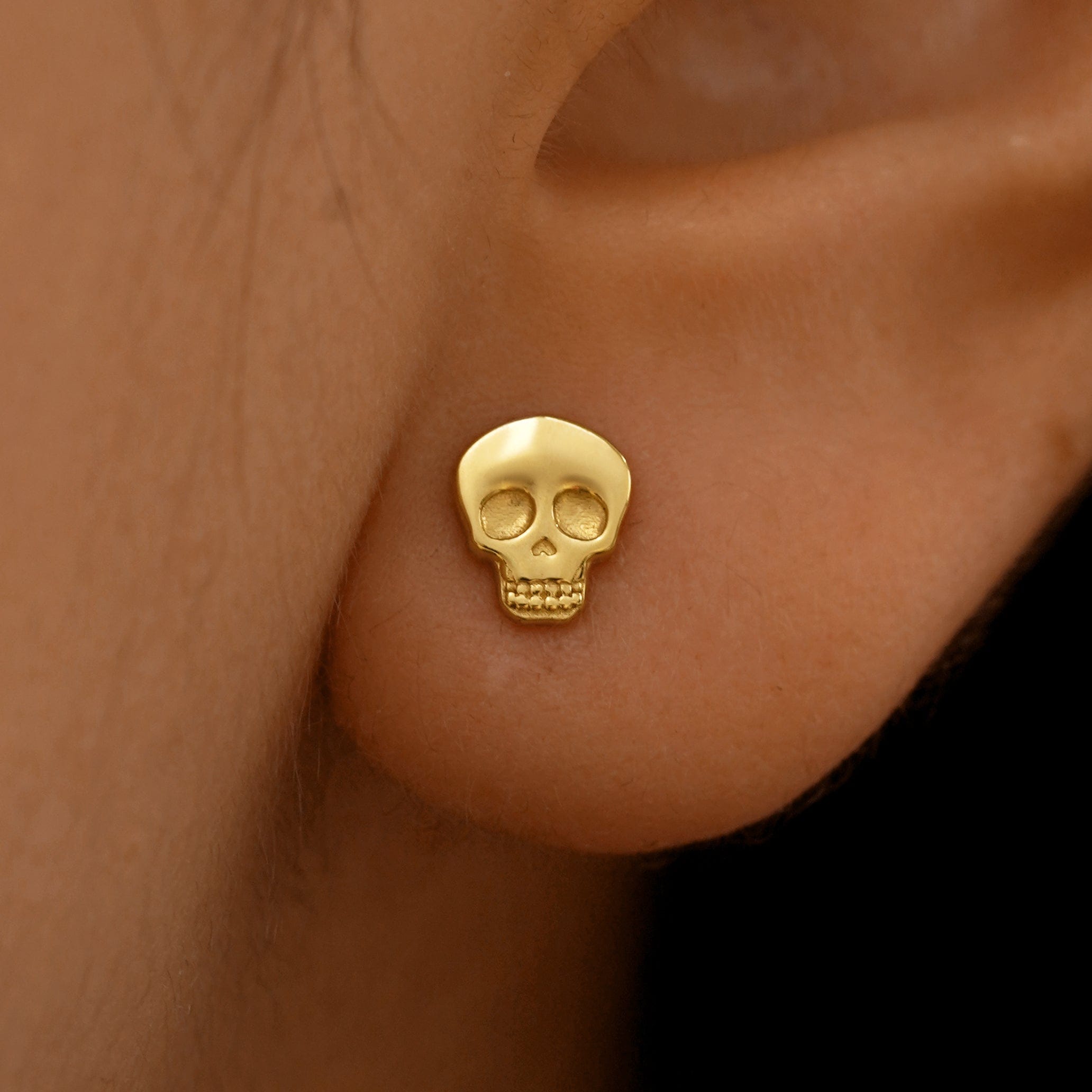 Automic Gold Studio Skull Earring