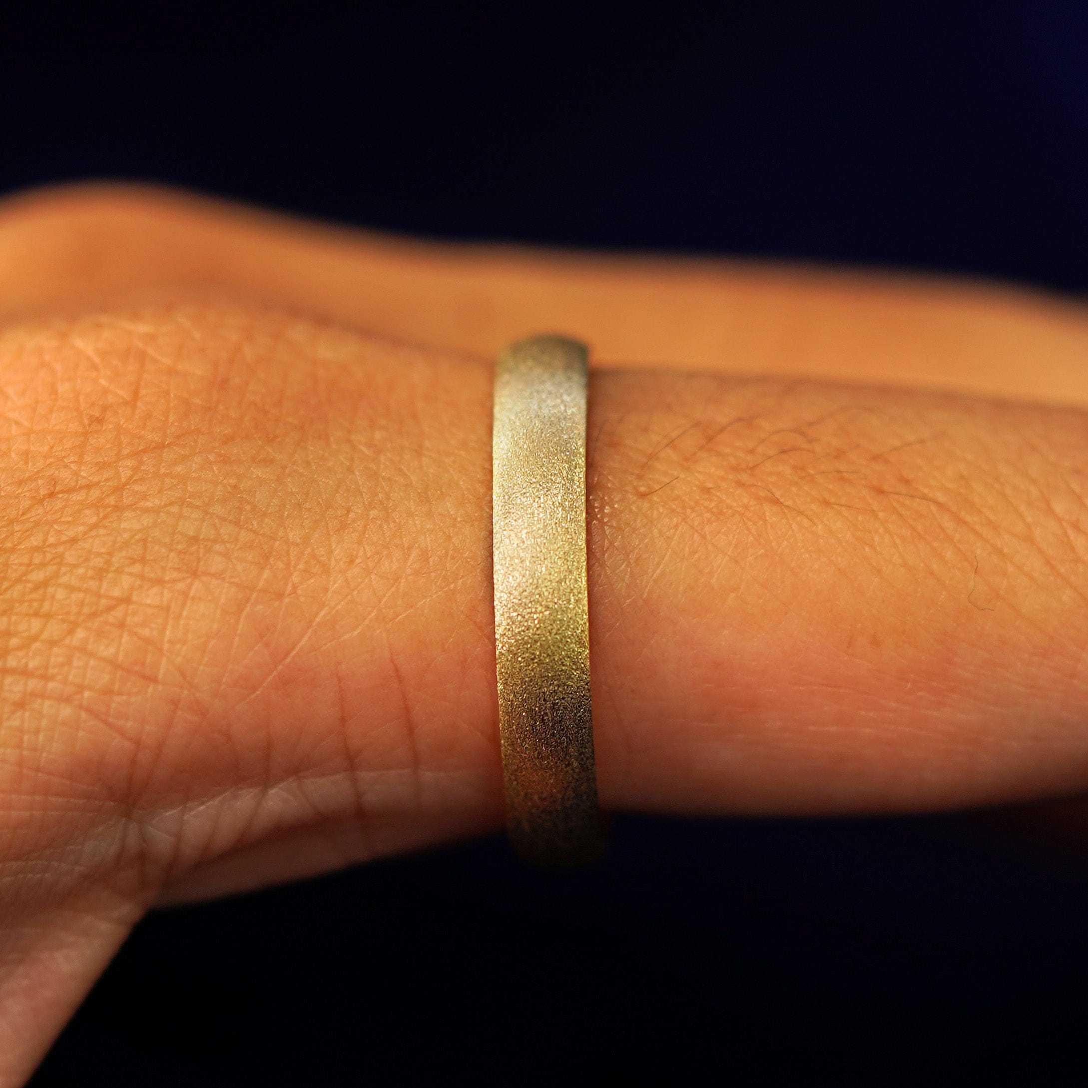 Automic Gold Studio Curvy Stardust Band