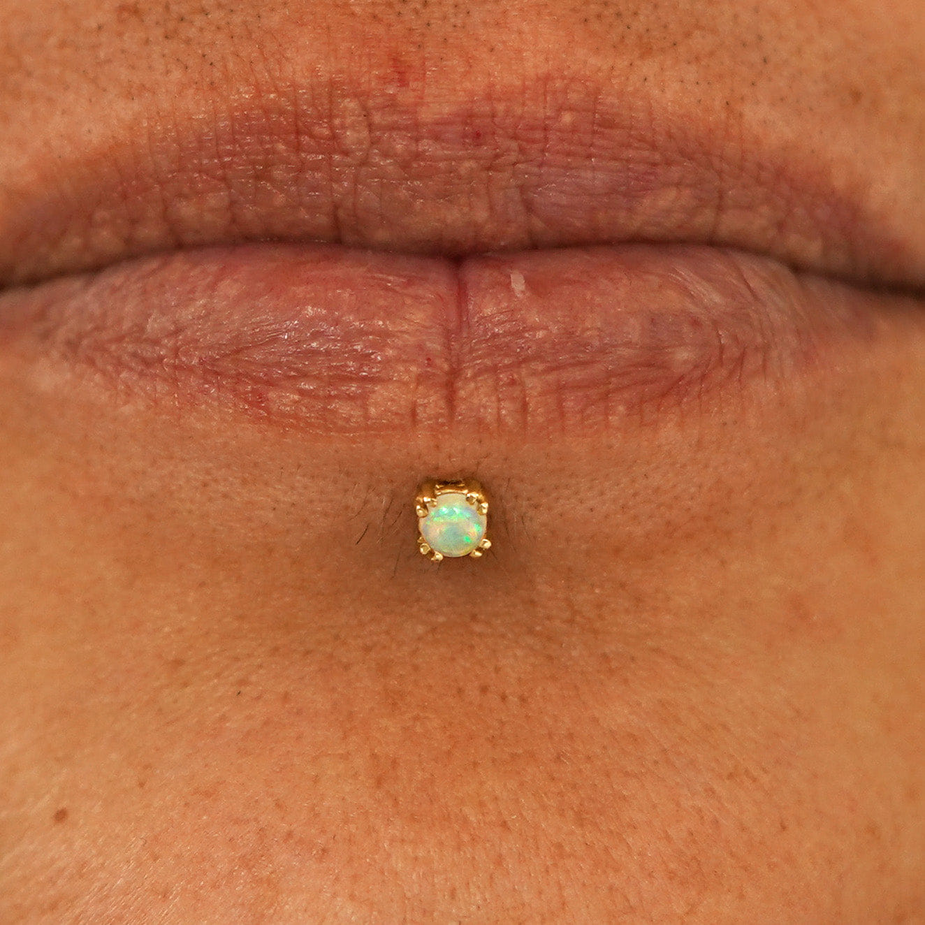 Automic Gold Studio Opal Flatback Piercing