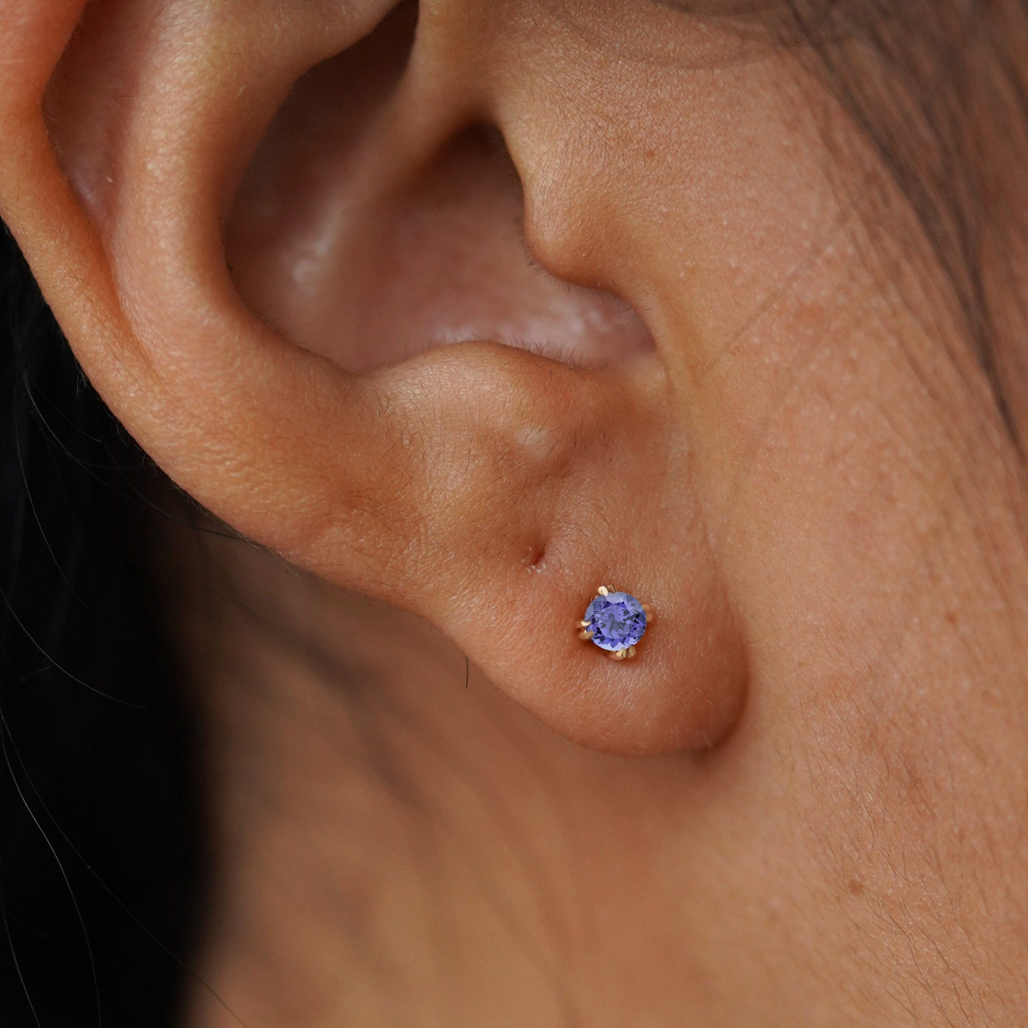 Automic Gold Studio Tanzanite Flatback Piercing
