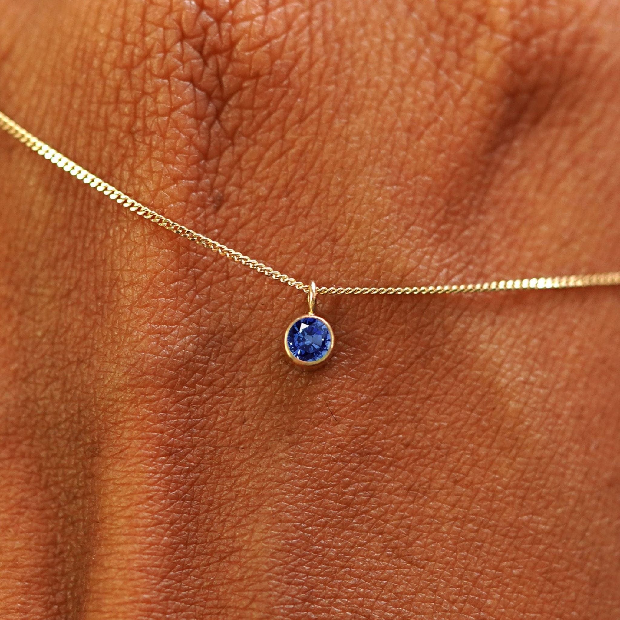 Automic Gold Studio Sapphire Necklace