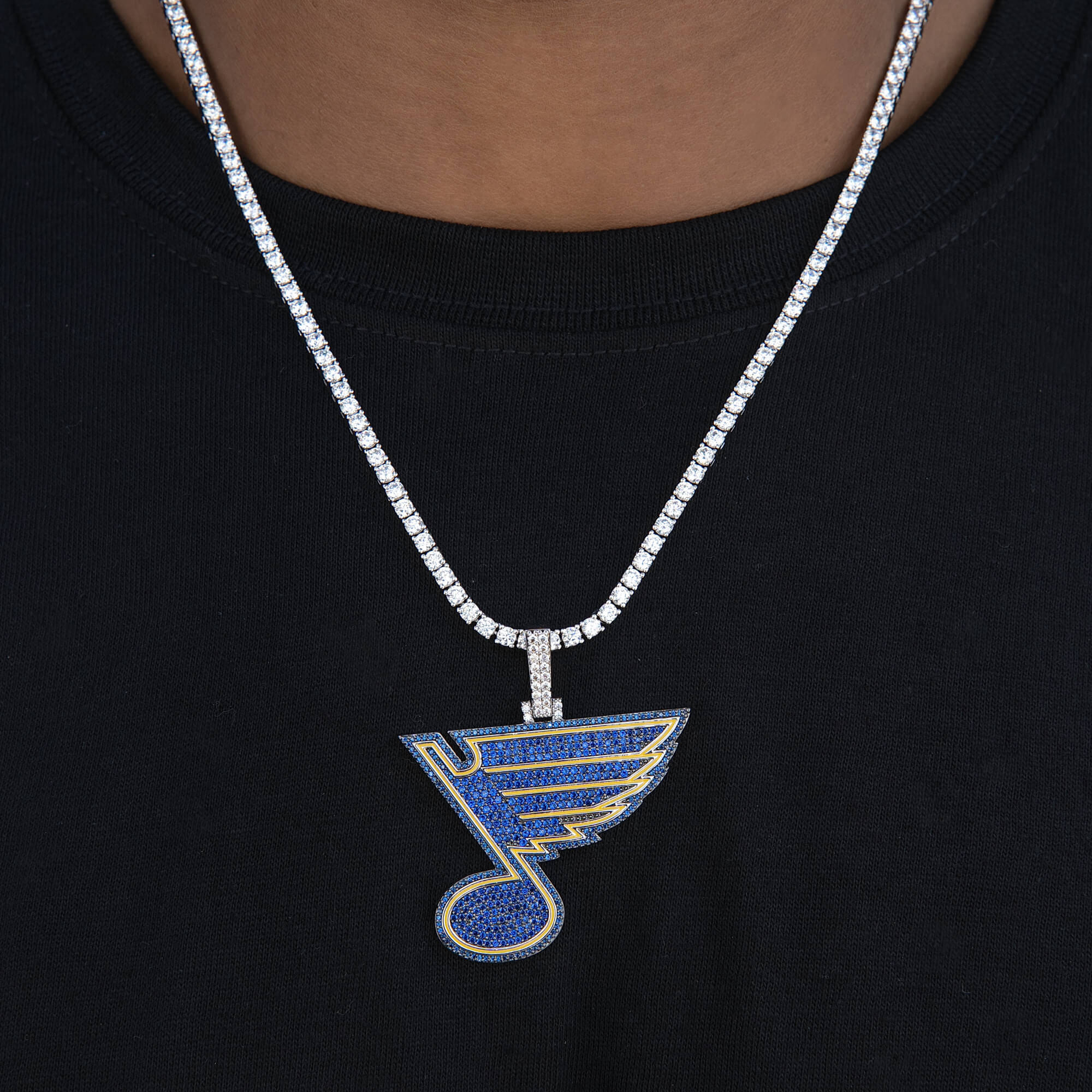 GLD Men St. Louis Blues Official NHL Logo Pendant in White Gold