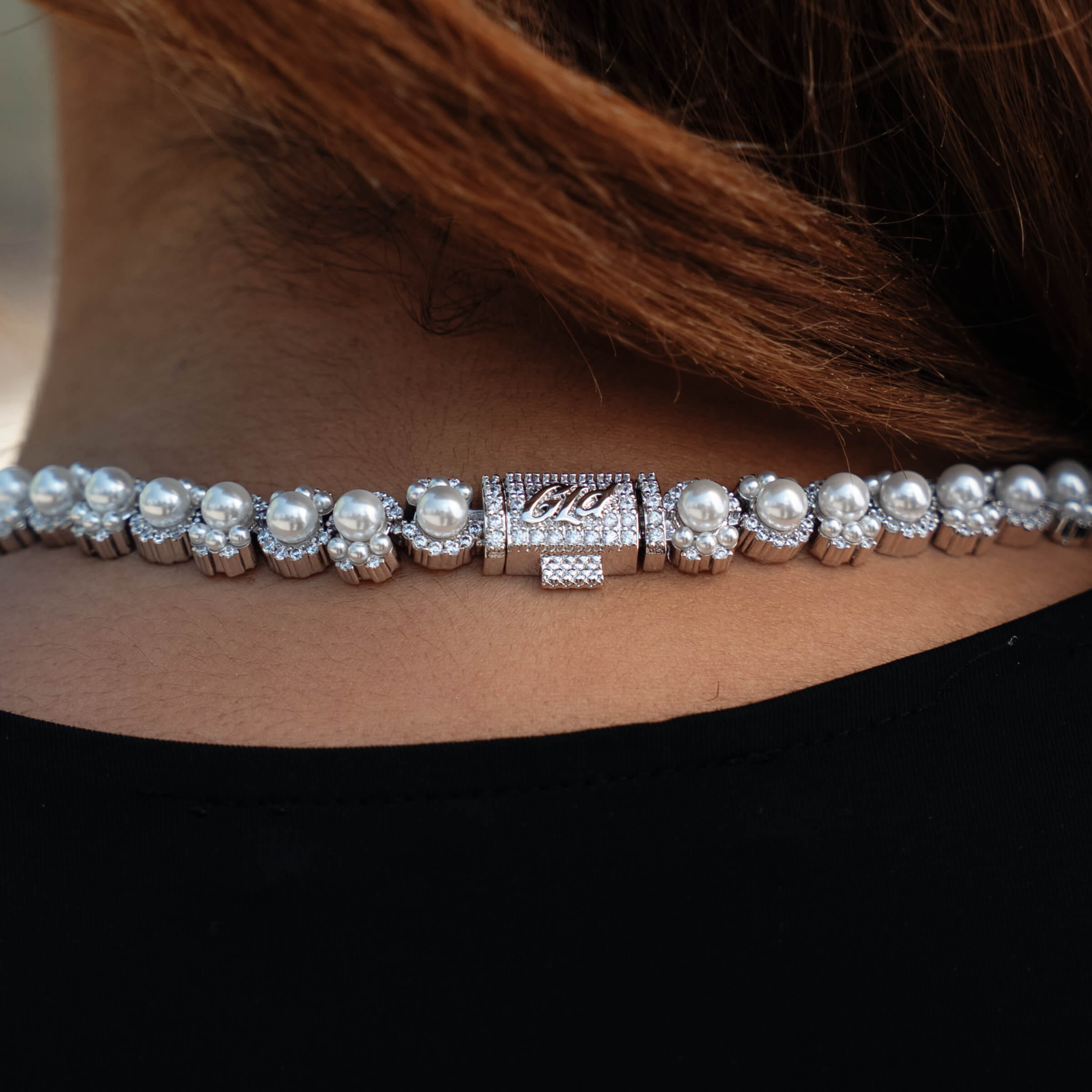 GLD Women Pearl Clustered Chain in White Gold - 10 mm