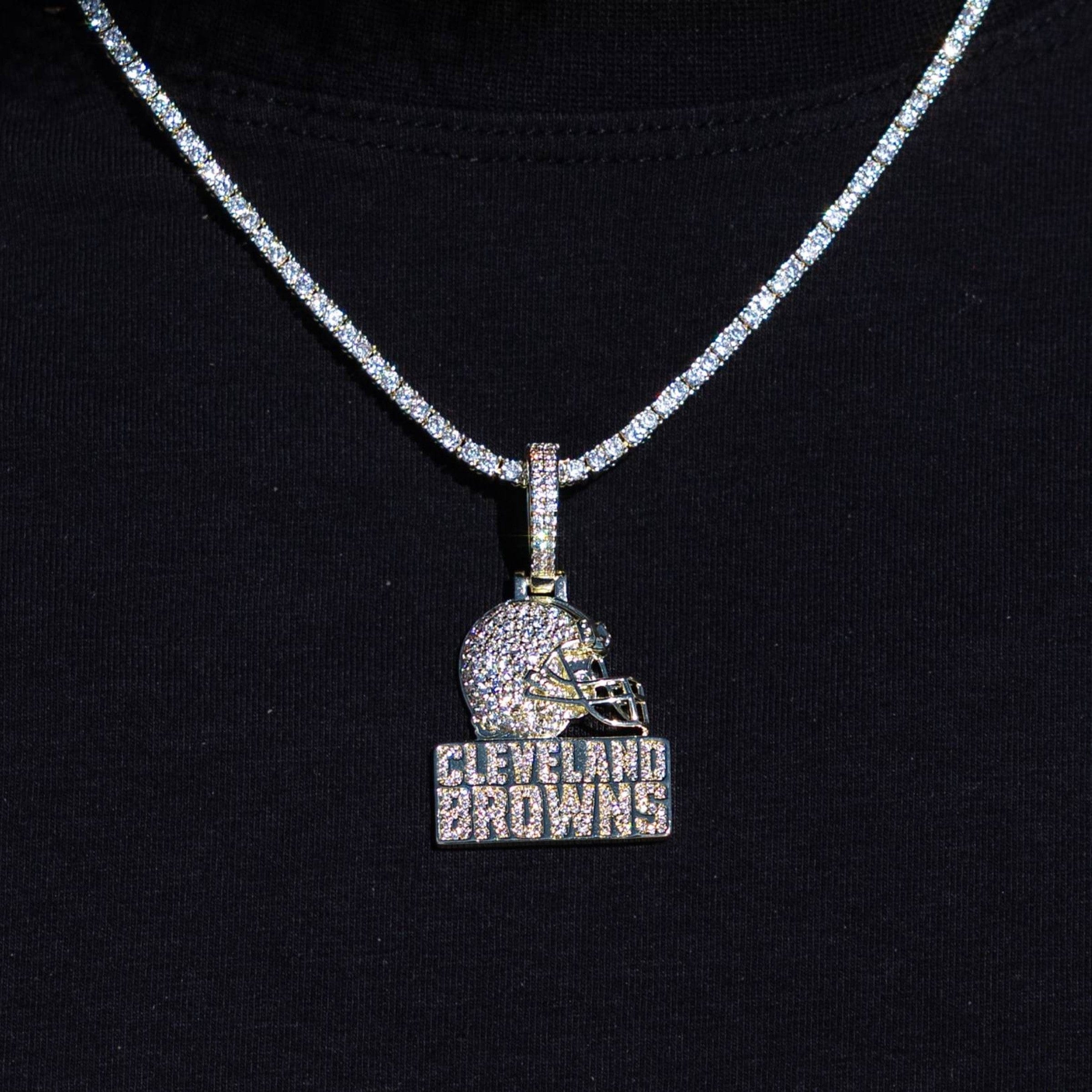 GLD Men Micro Cleveland Browns Official NFL Logo Pendant Yellow Gold