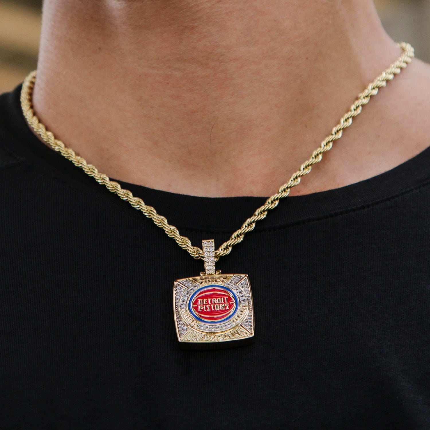 GLD Men Detroit Pistons Official NBA Championship Pendant