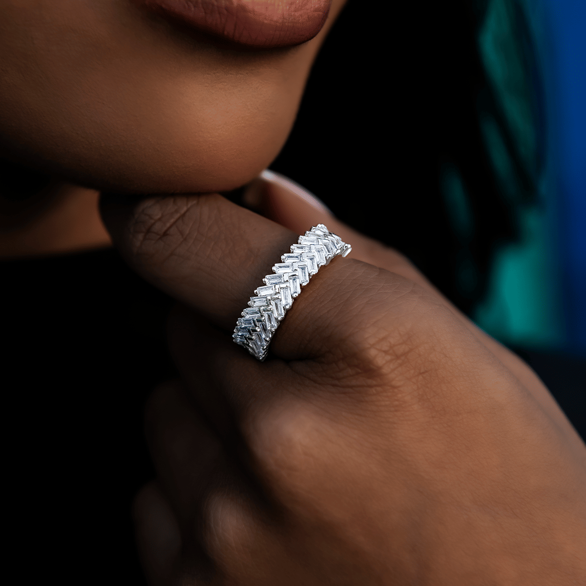 GLD PROMO - WOMEN Diamond Baguette Herringbone Ring in White Gold Vermeil