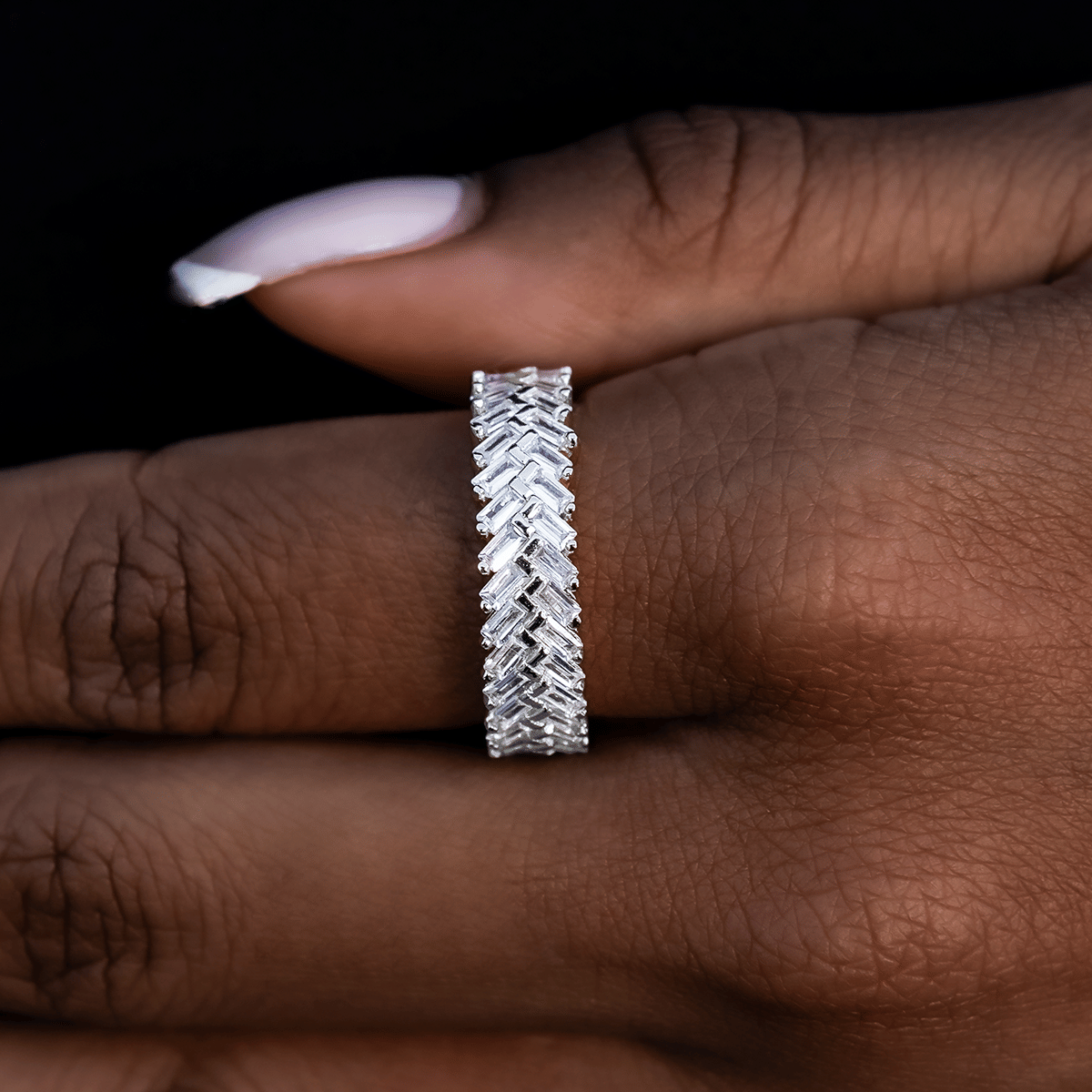 GLD PROMO - WOMEN Diamond Baguette Herringbone Ring in White Gold Vermeil