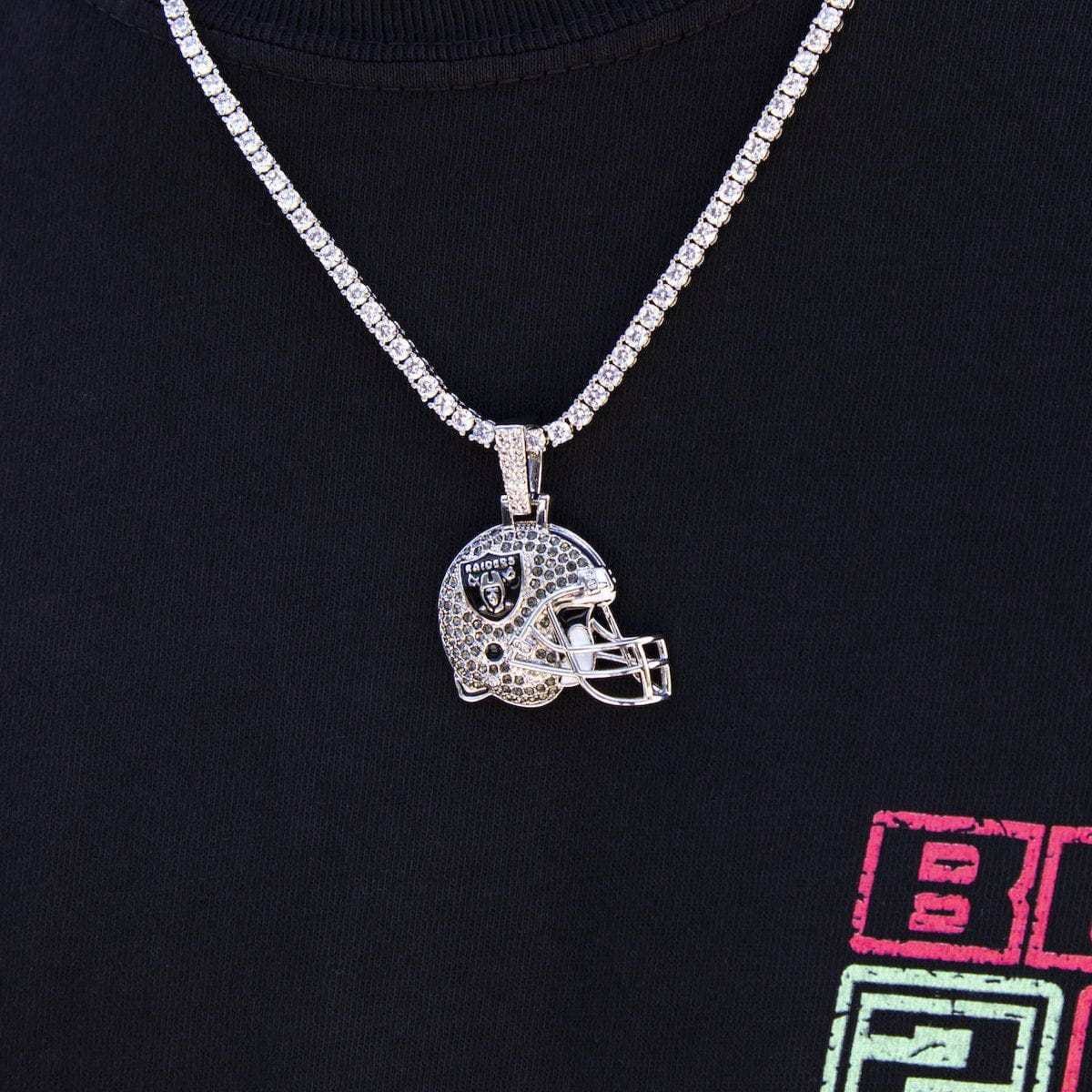 GLD PROMO Las Vegas Raiders Official NFL Helmet Pendant