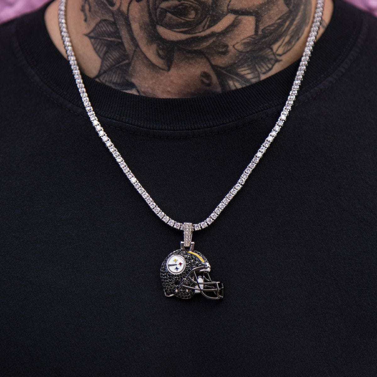 GLD PROMO Pittsburgh Steelers Official NFL Helmet Pendant