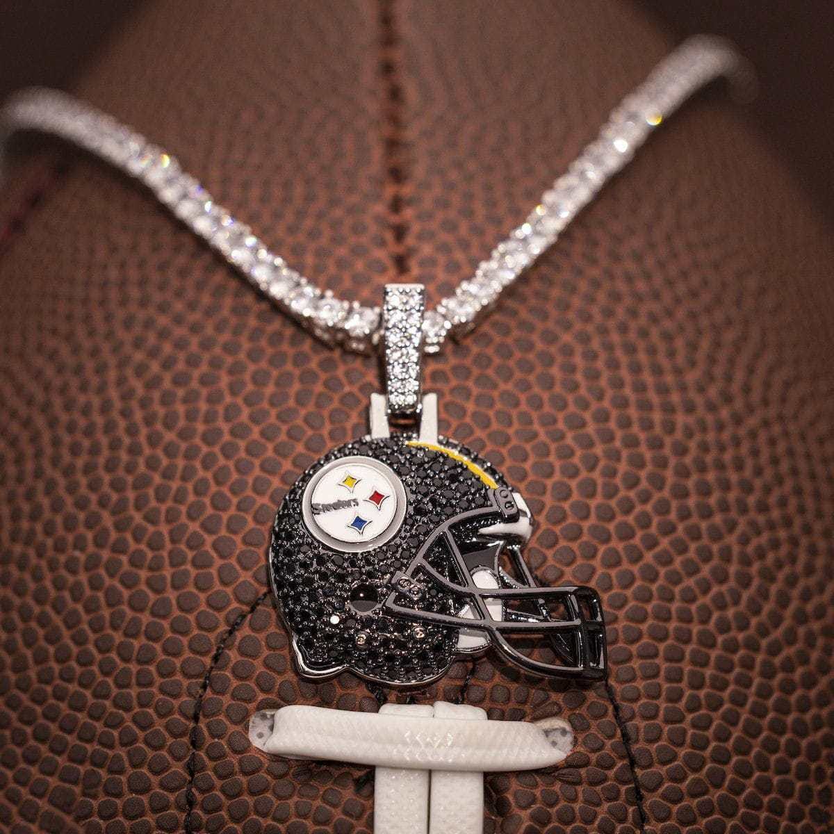 GLD PROMO Pittsburgh Steelers Official NFL Helmet Pendant