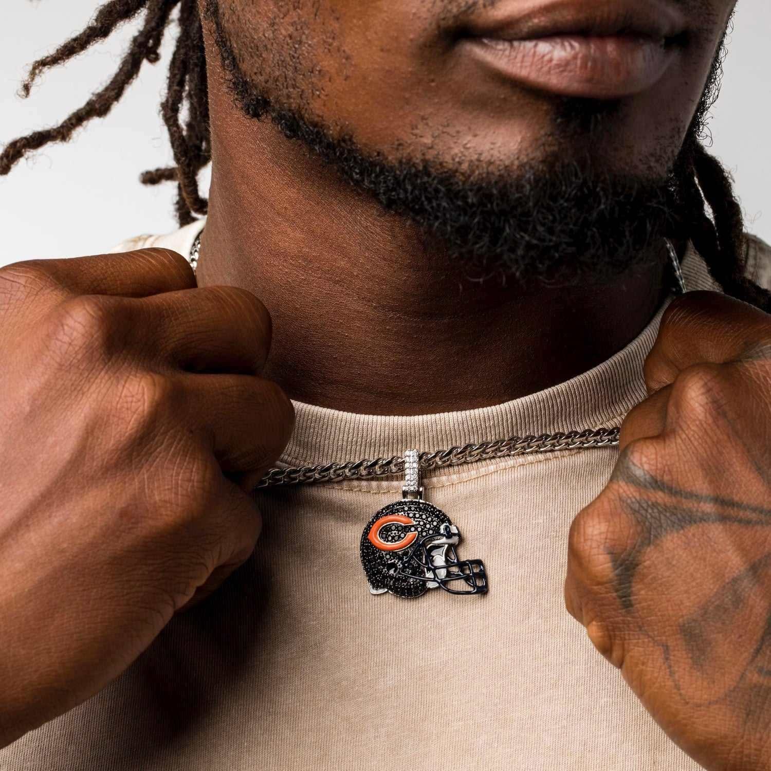 GLD PROMO Chicago Bears Official NFL Helmet Pendant
