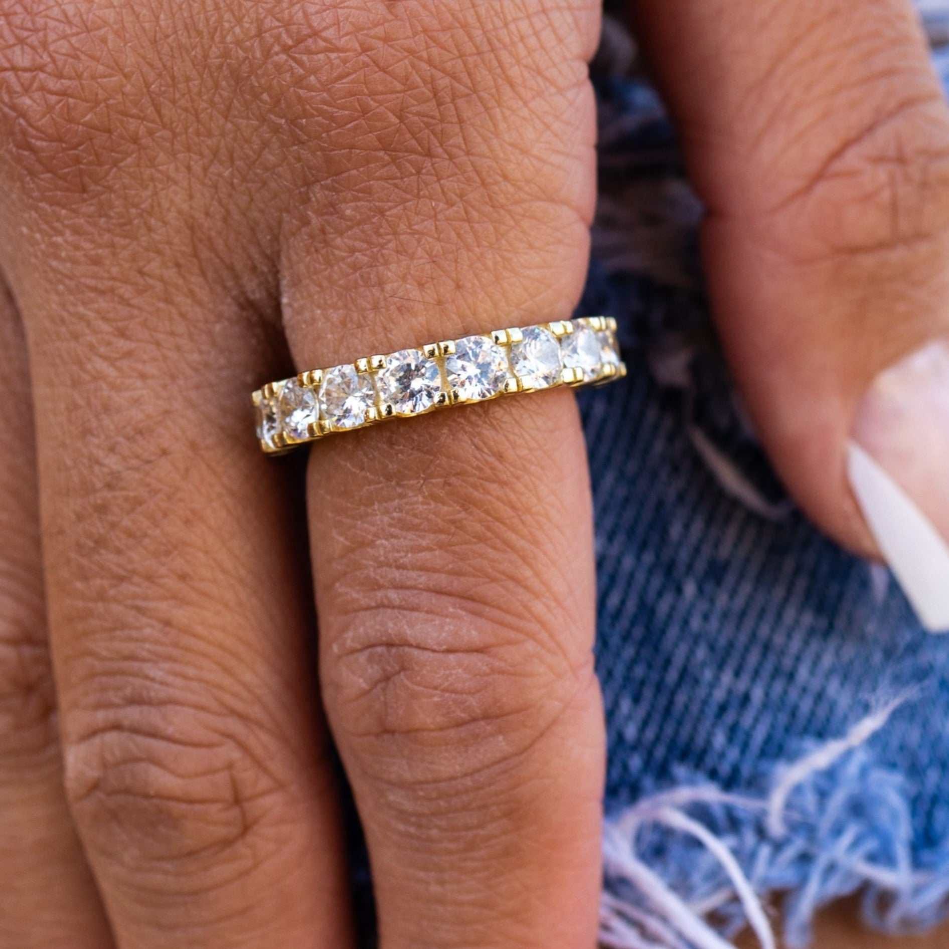 GLD PROMO - WOMEN 4 mm Single Layer Diamond Band Ring