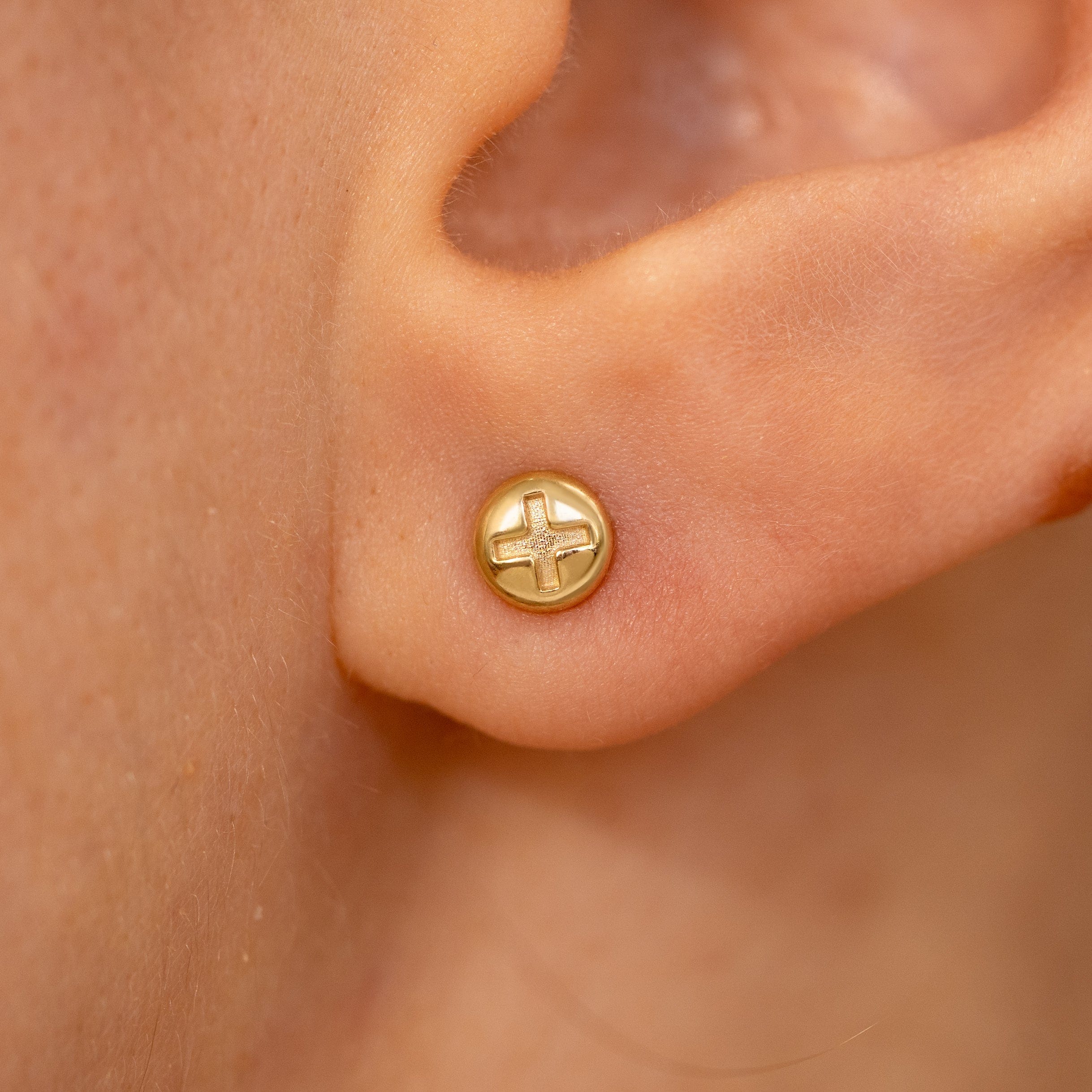 Automic Gold Studio Screw Earring