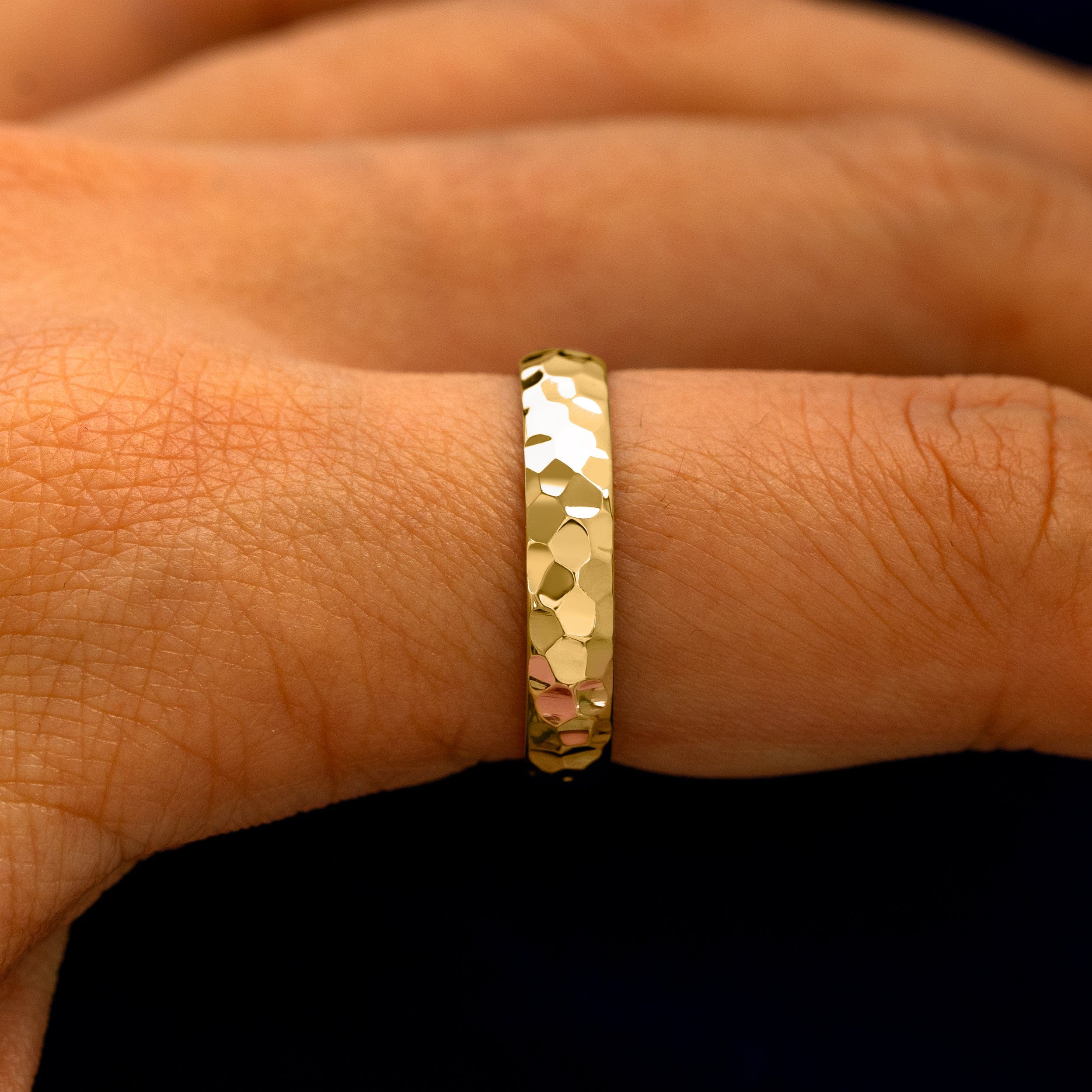 Automic Gold Studio Curvy Hammered Band