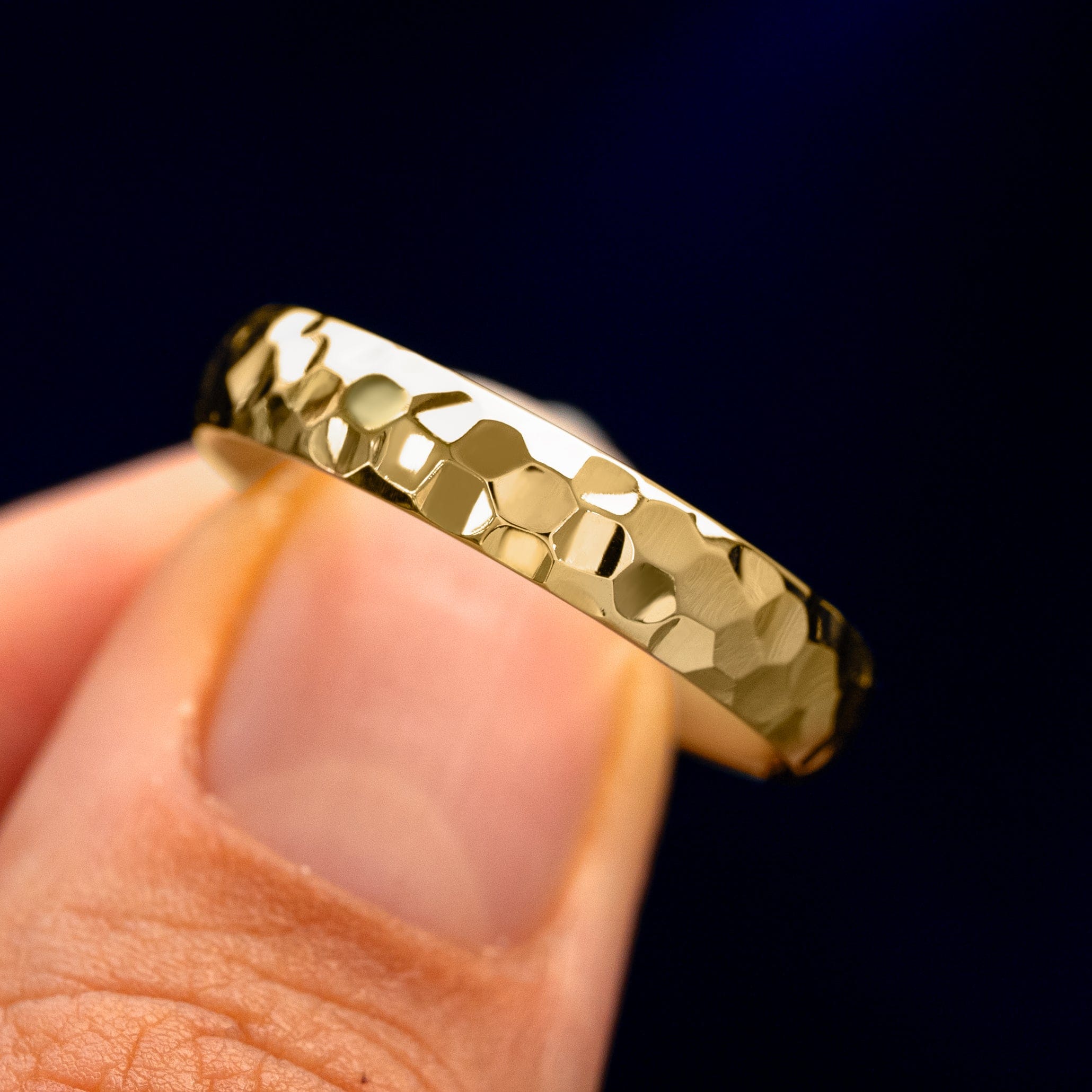 Automic Gold Studio Curvy Hammered Band
