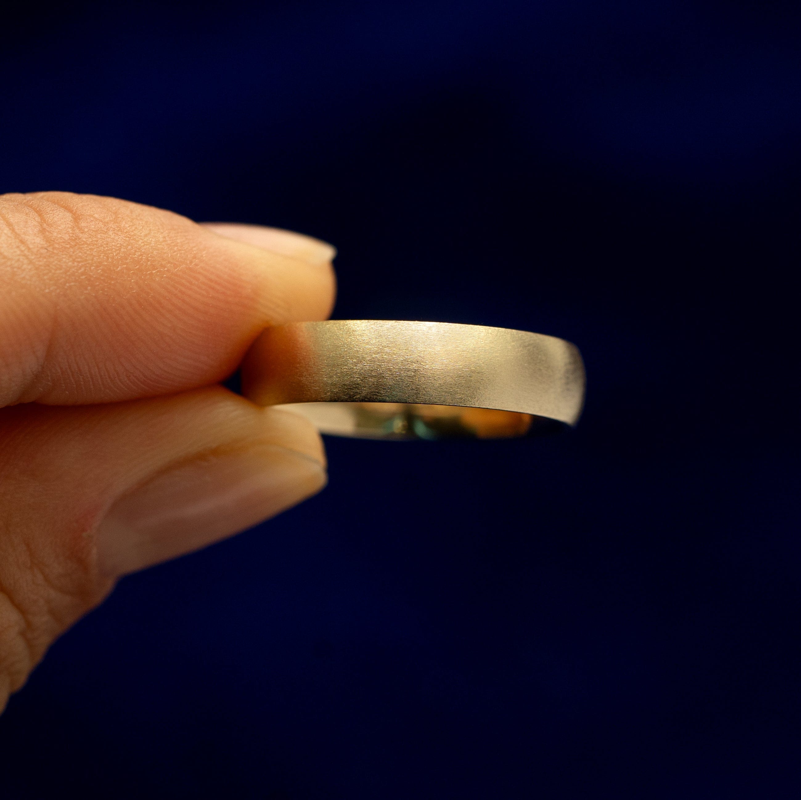 Automic Gold Studio Curvy Matte Band