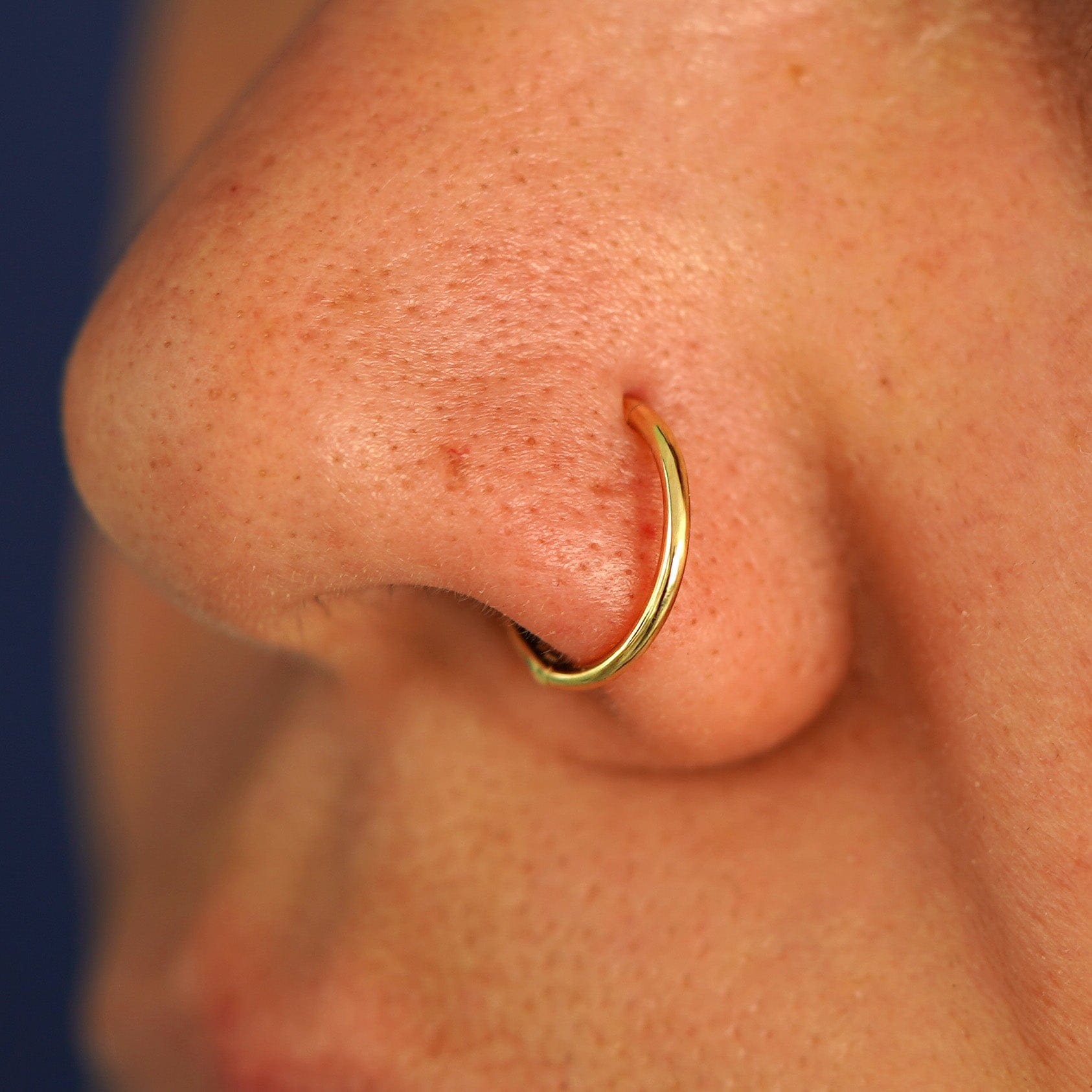 Automic Gold Studio Medium Seamless Huggie Hoops / Piercing