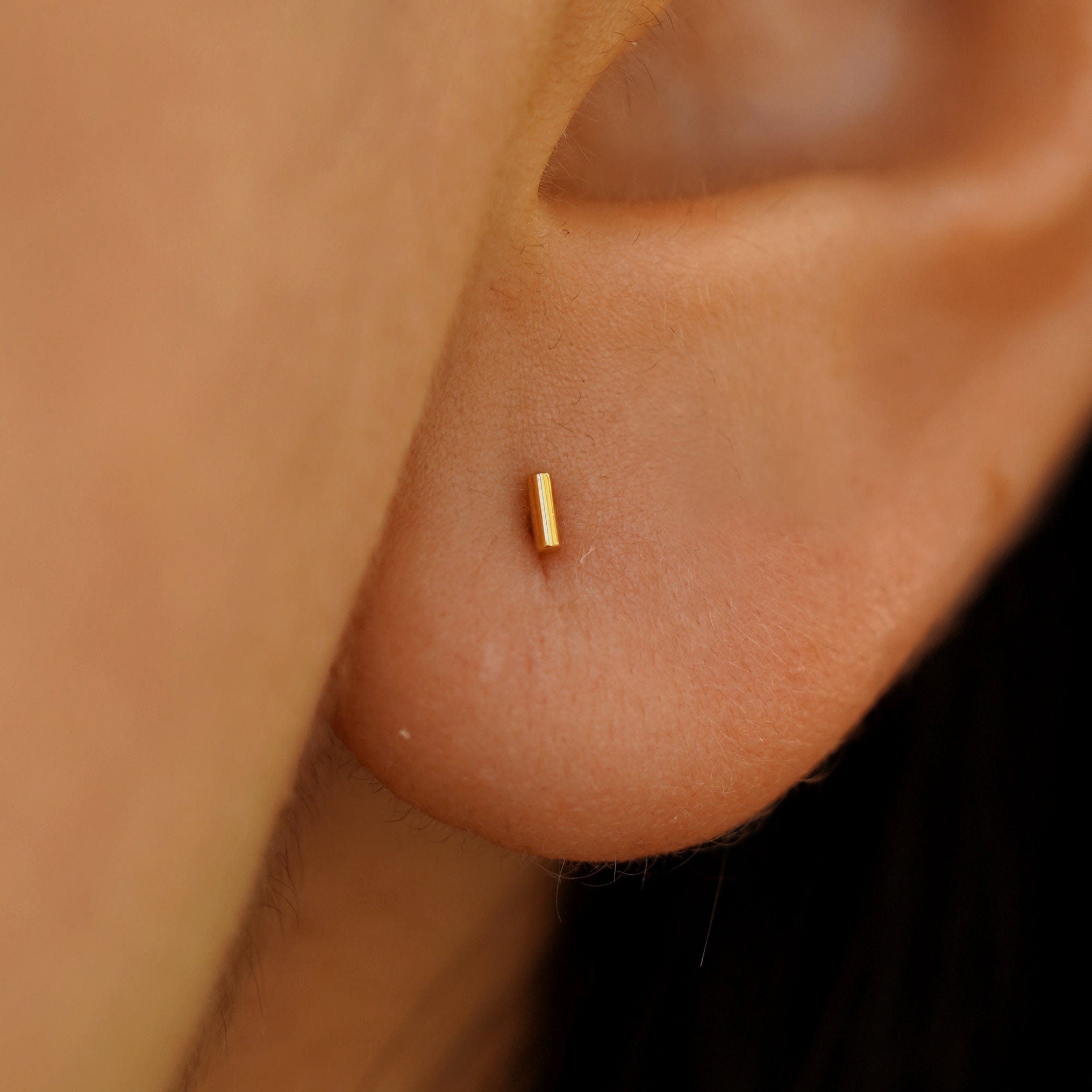 Automic Gold Studio Small Line Earring