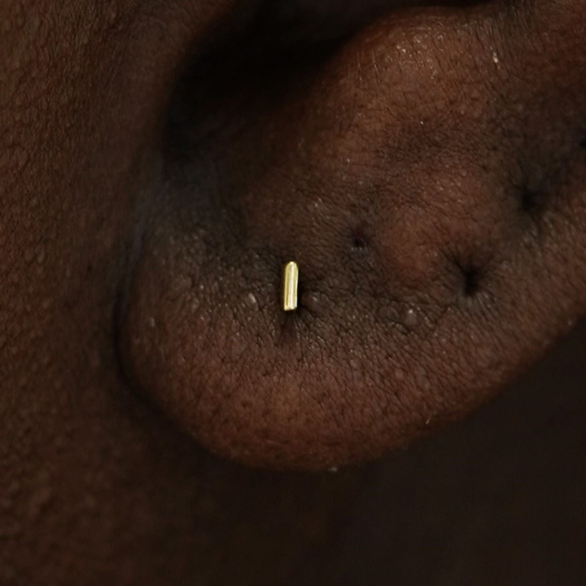 Automic Gold Studio Small Line Earring