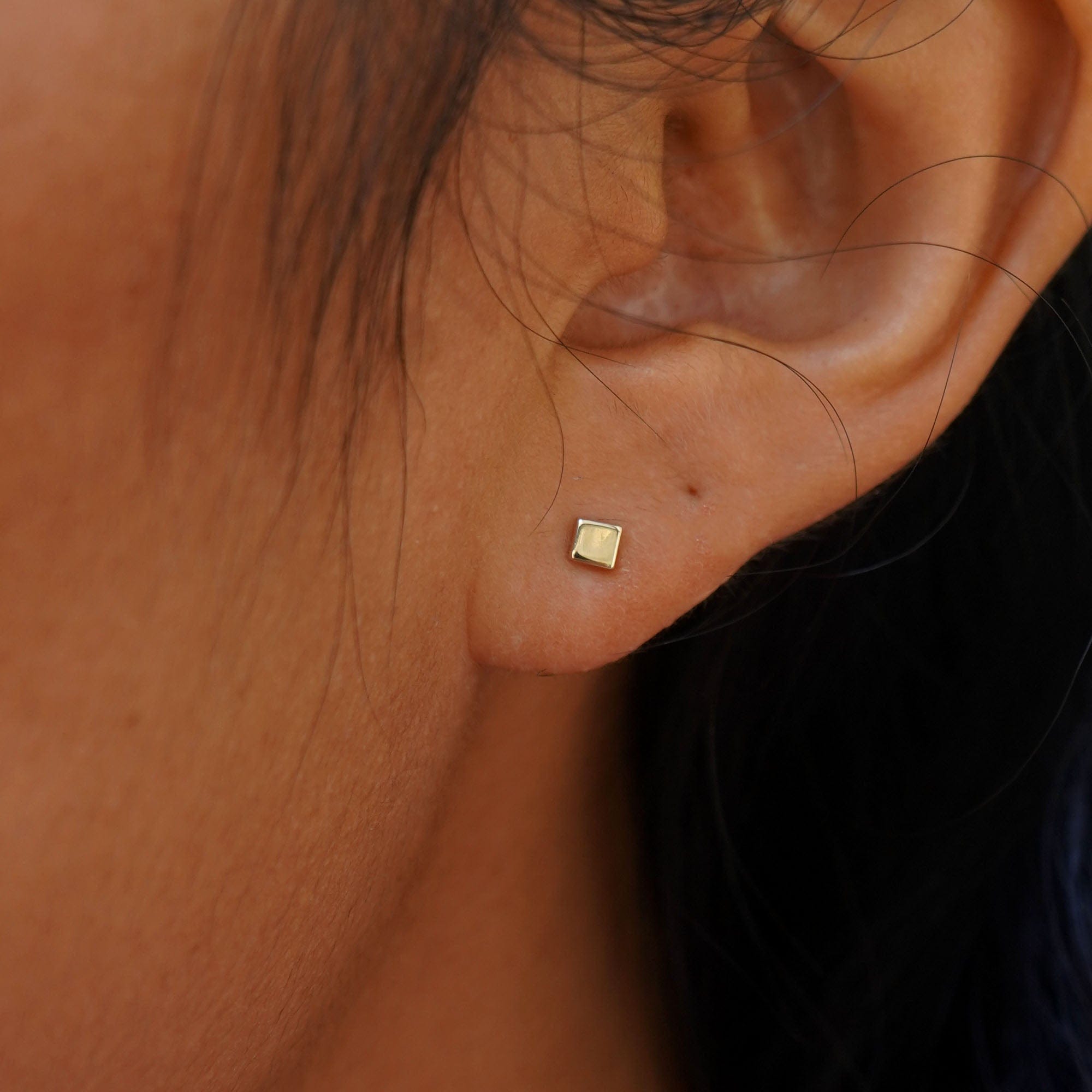 Automic Gold Studio Square Earring