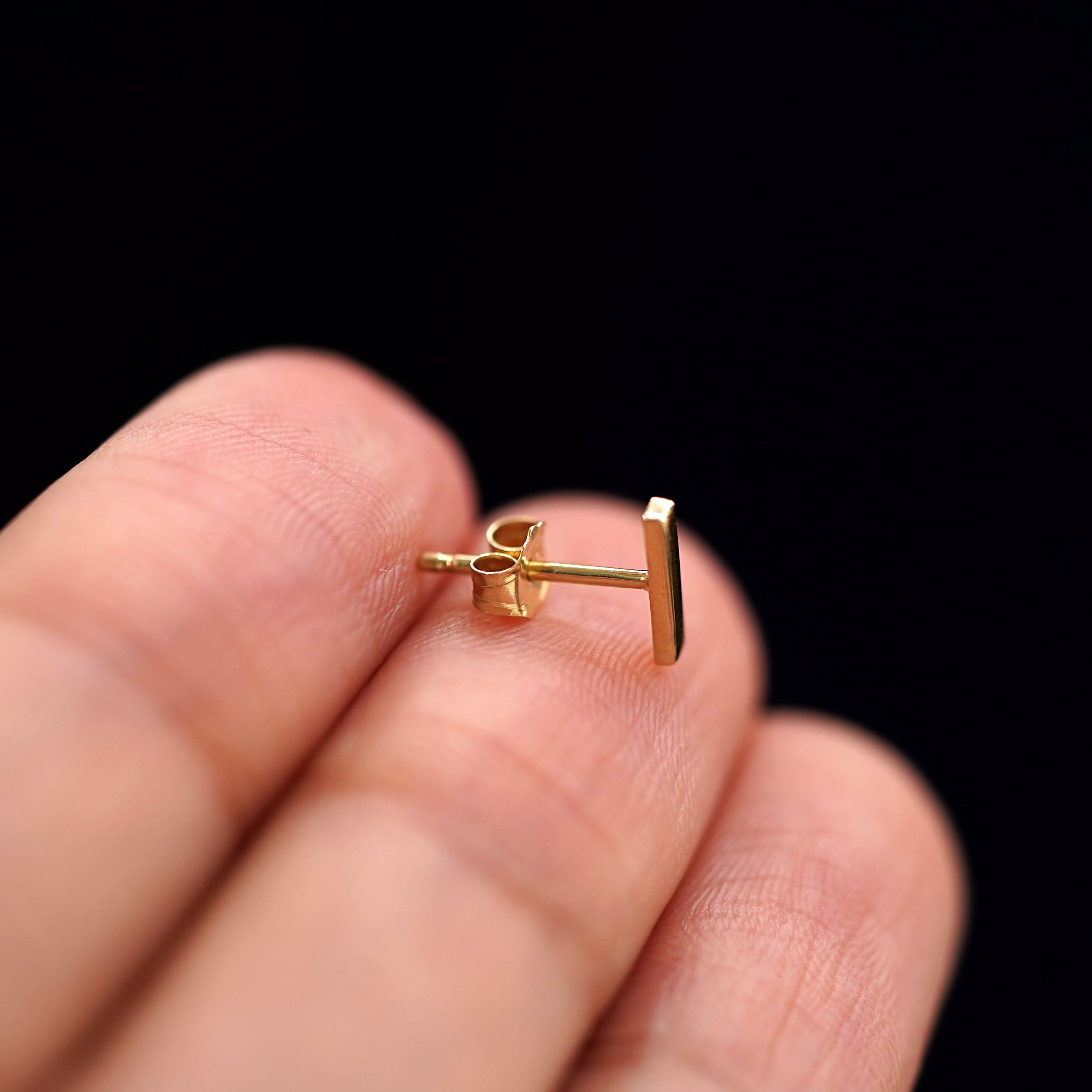 Automic Gold Studio Bar Earring