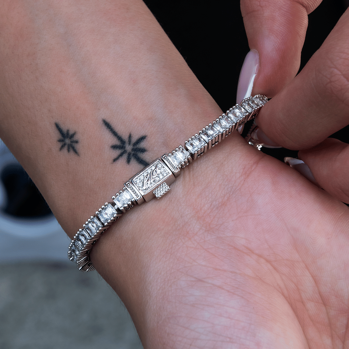 GLD PROMO - WOMEN Diamond Baguette Tennis Bracelet in White Gold - 3 mm