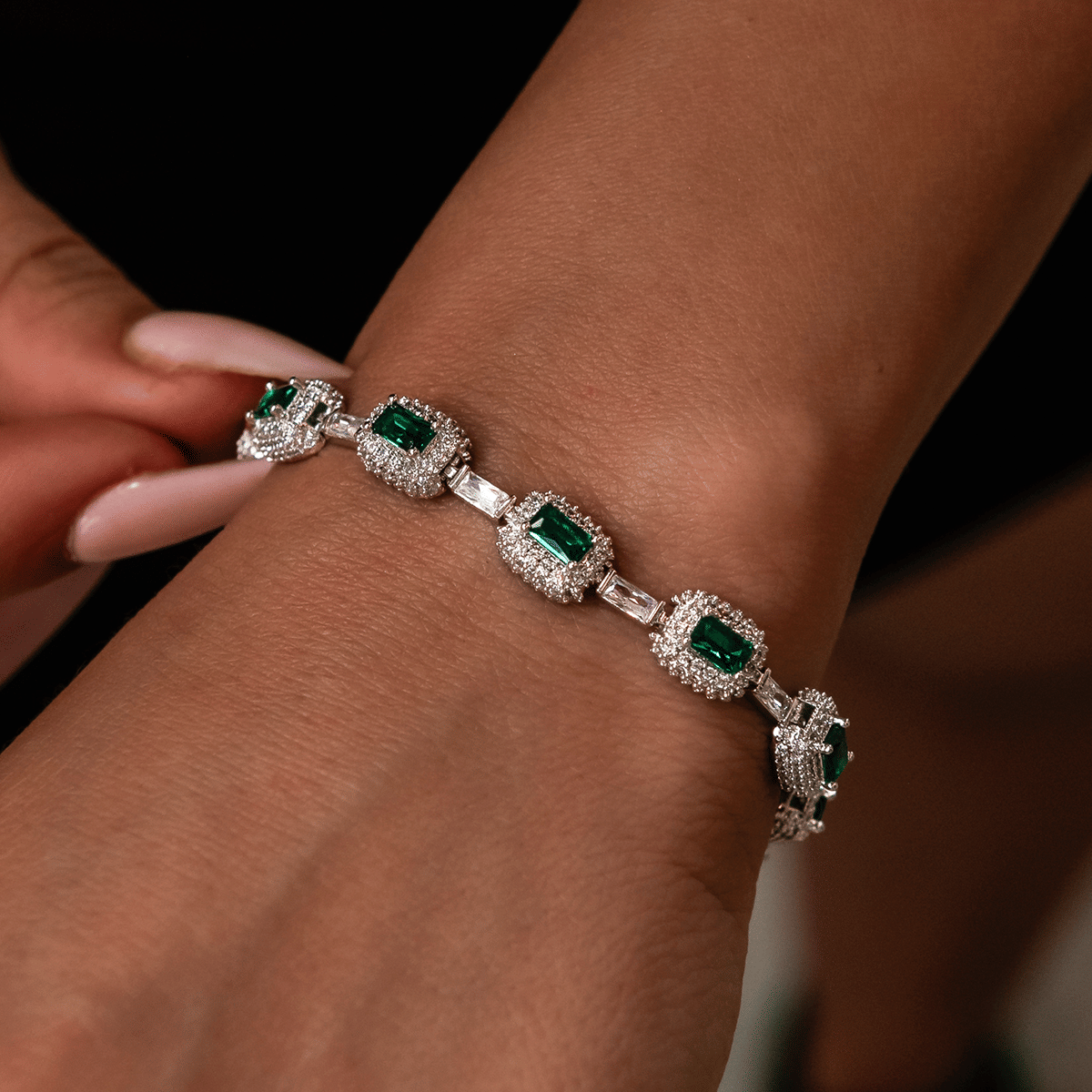 GLD PROMO - WOMEN Iced Emerald Cushion Cut Bracelet