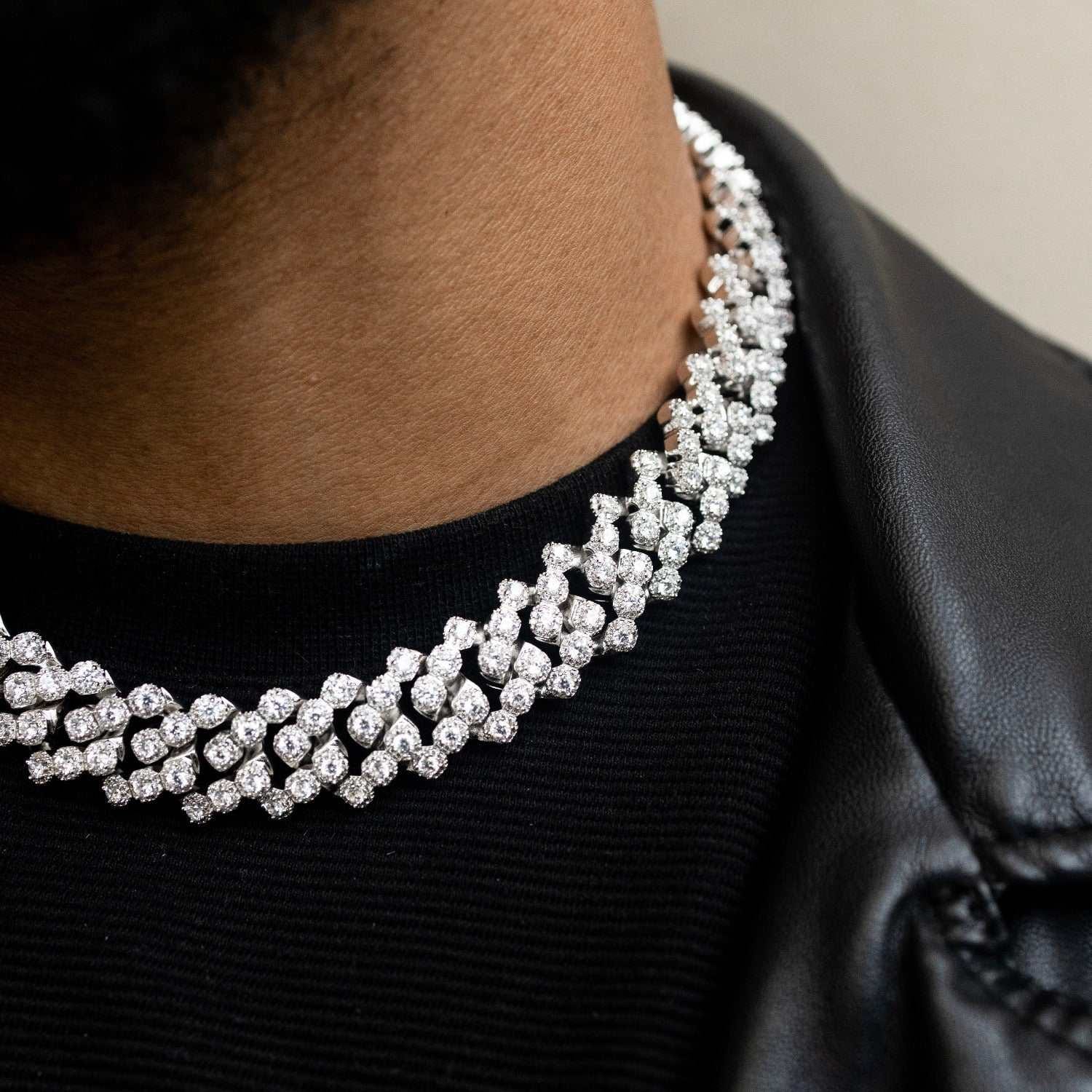 GLD PROMO 19 mm Diamond Clustered Cuban Necklace - White Gold