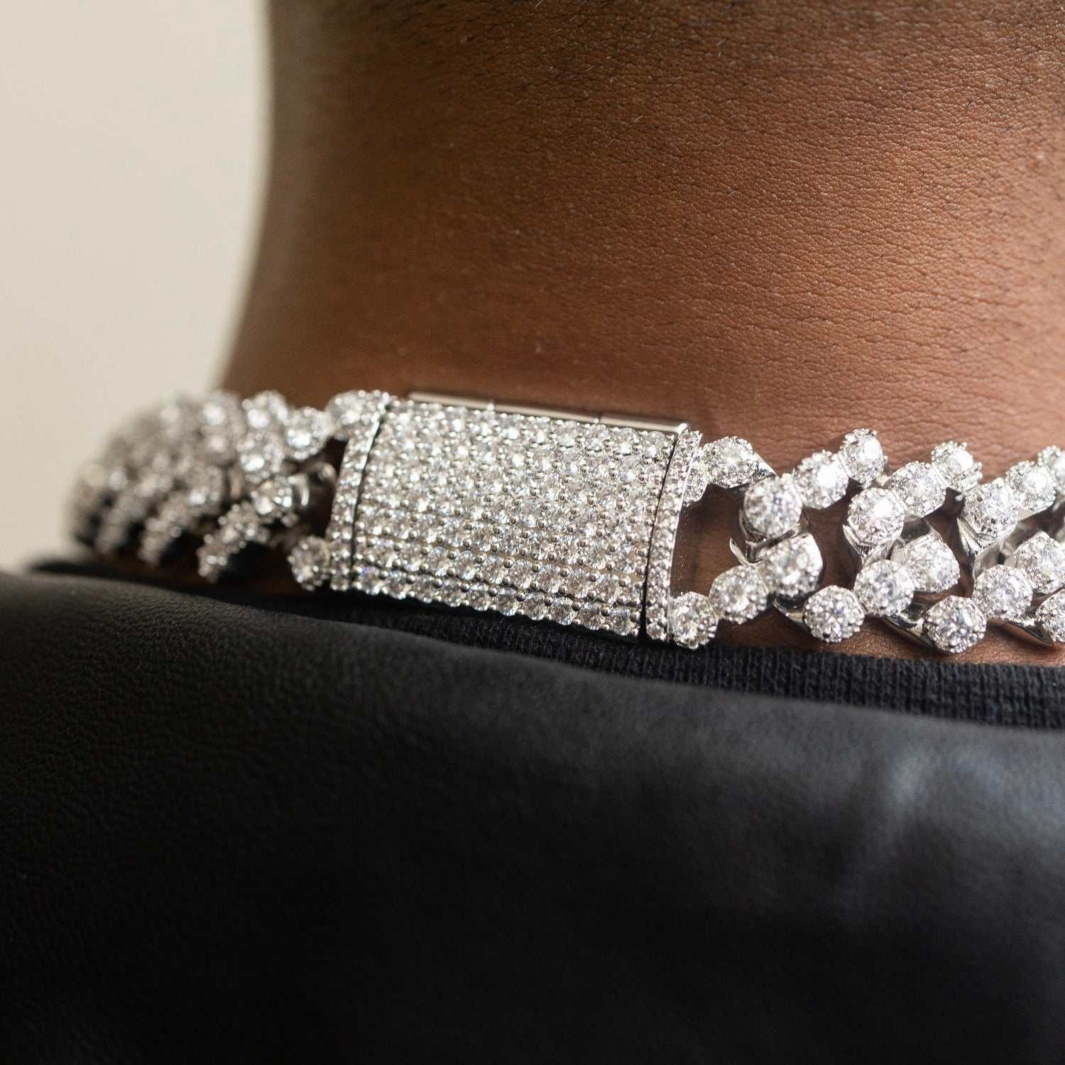 GLD PROMO 19 mm Diamond Clustered Cuban Necklace - White Gold