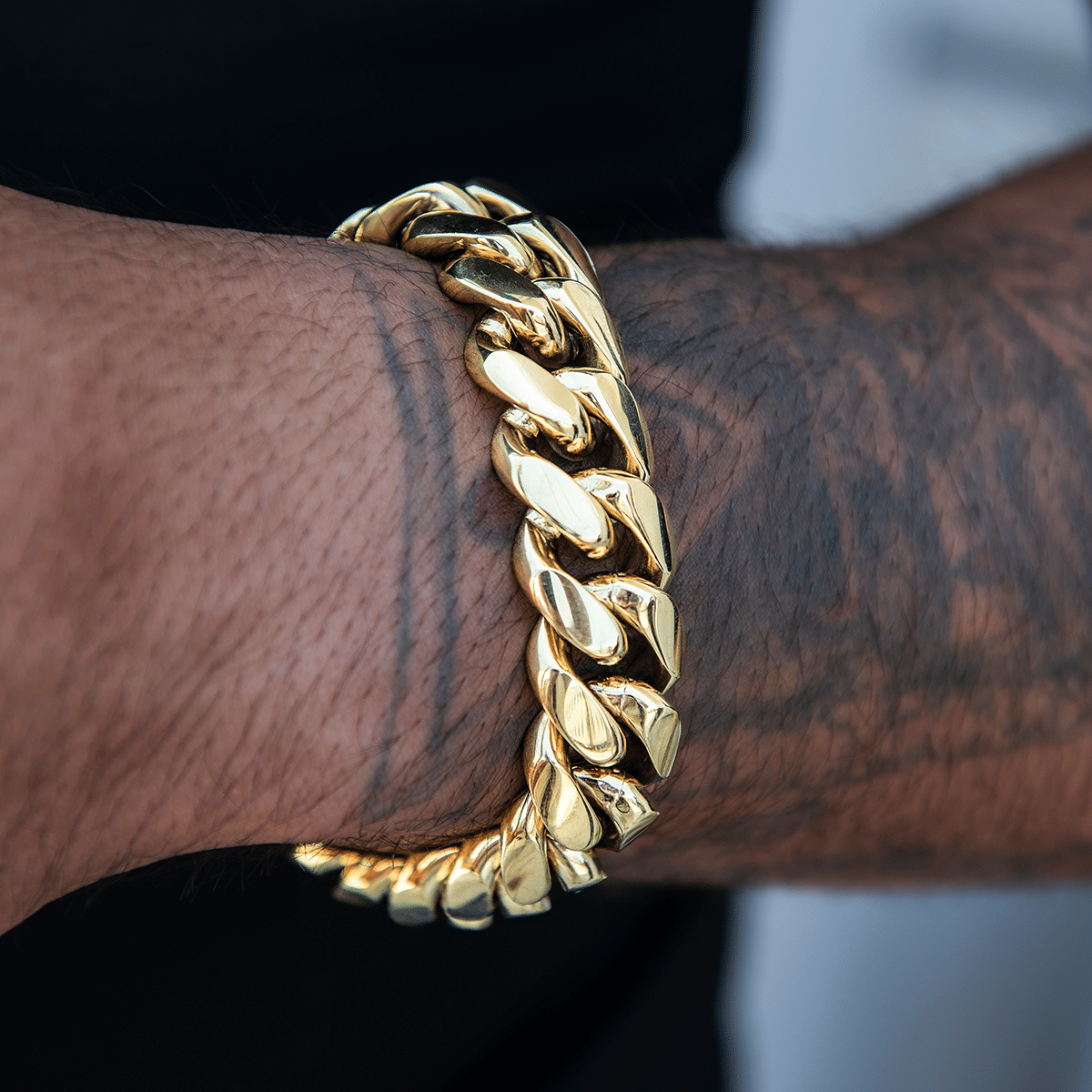 GLD PROMO Signature Cuban Link Bracelet in Yellow Gold - 19 mm
