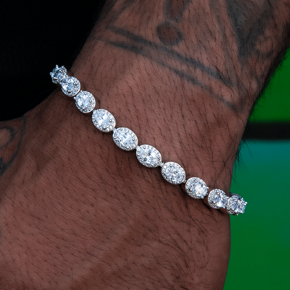 GLD PROMO Diamond Oval Clustered Tennis Bracelet in White Gold - 4 mm