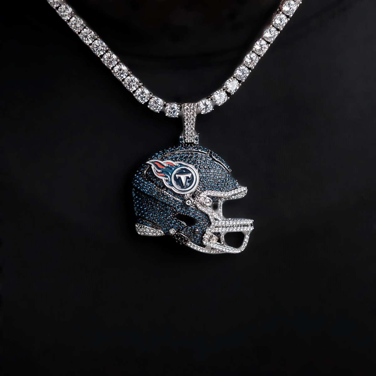 GLD PROMO 2025 Tennessee Titans Team Helmet Pendant - White Gold