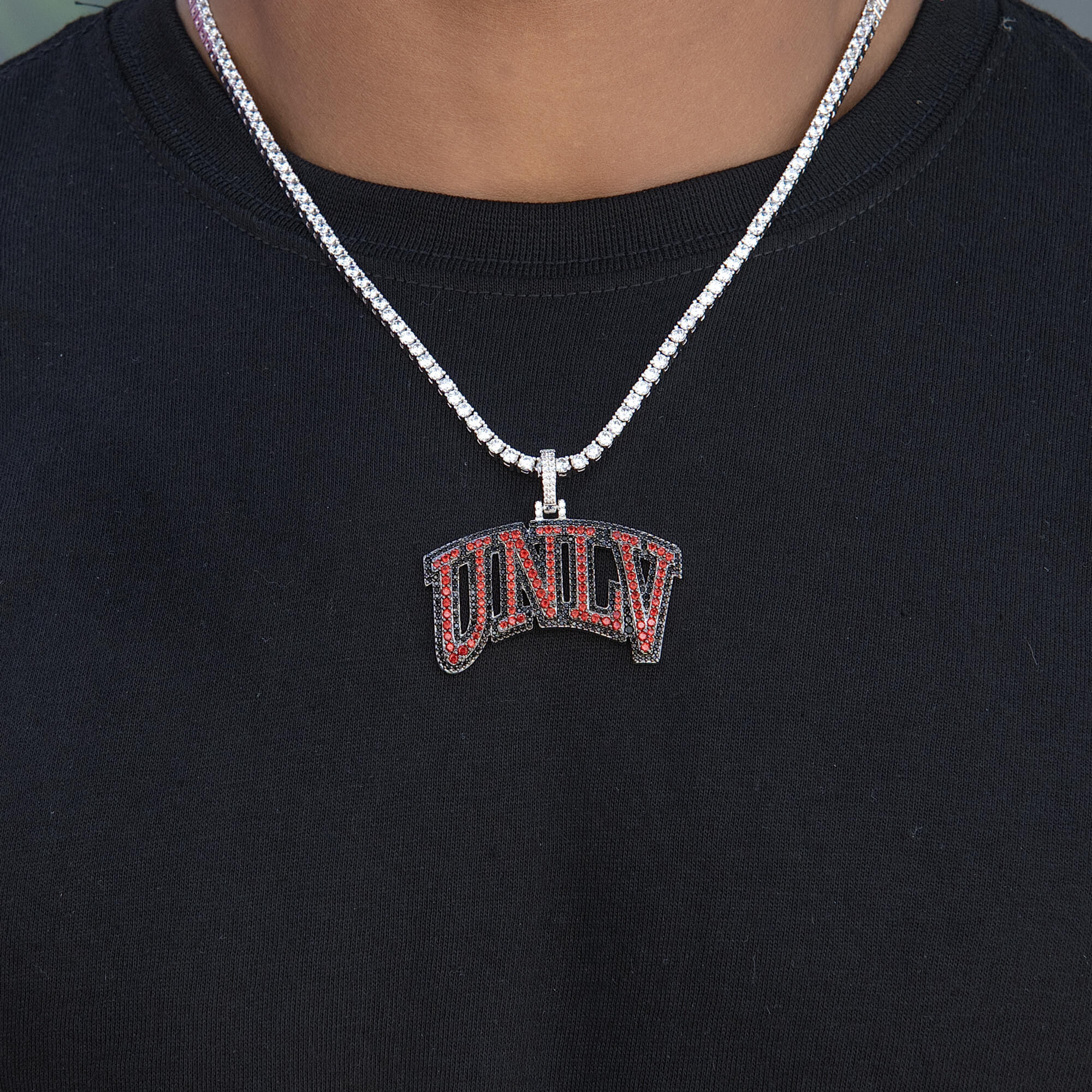 GLD Men University of Nevada Las Vegas Official NCAA Logo Pendant in White Gold
