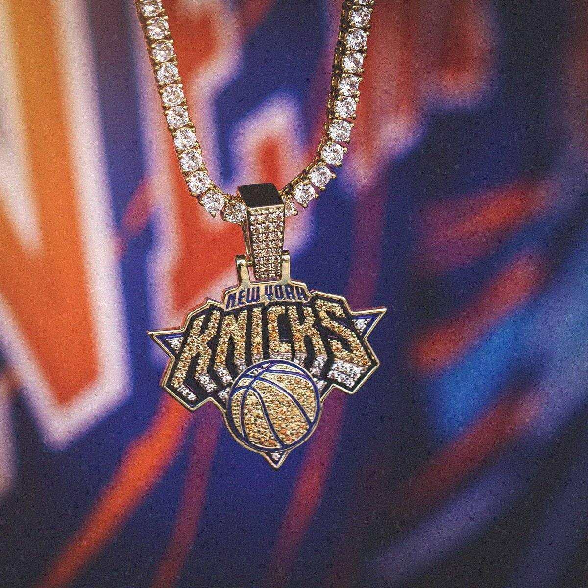 GLD Men New York Knicks Official NBA Logo Pendant
