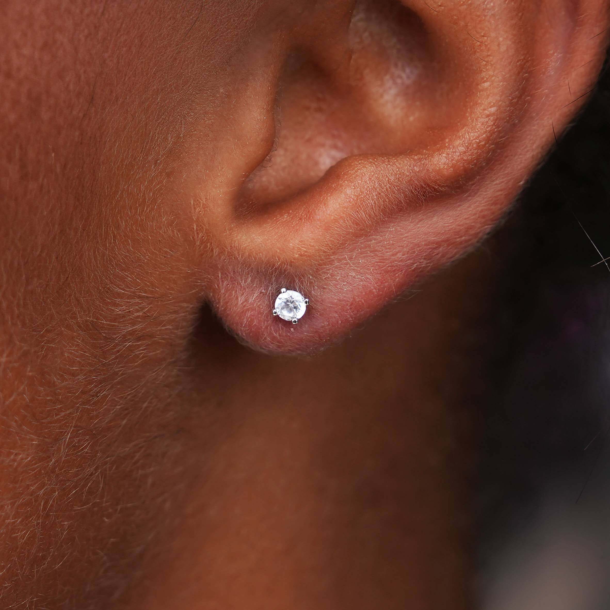 GLD Women Round Cut Stud Earring in White Gold - 3 mm