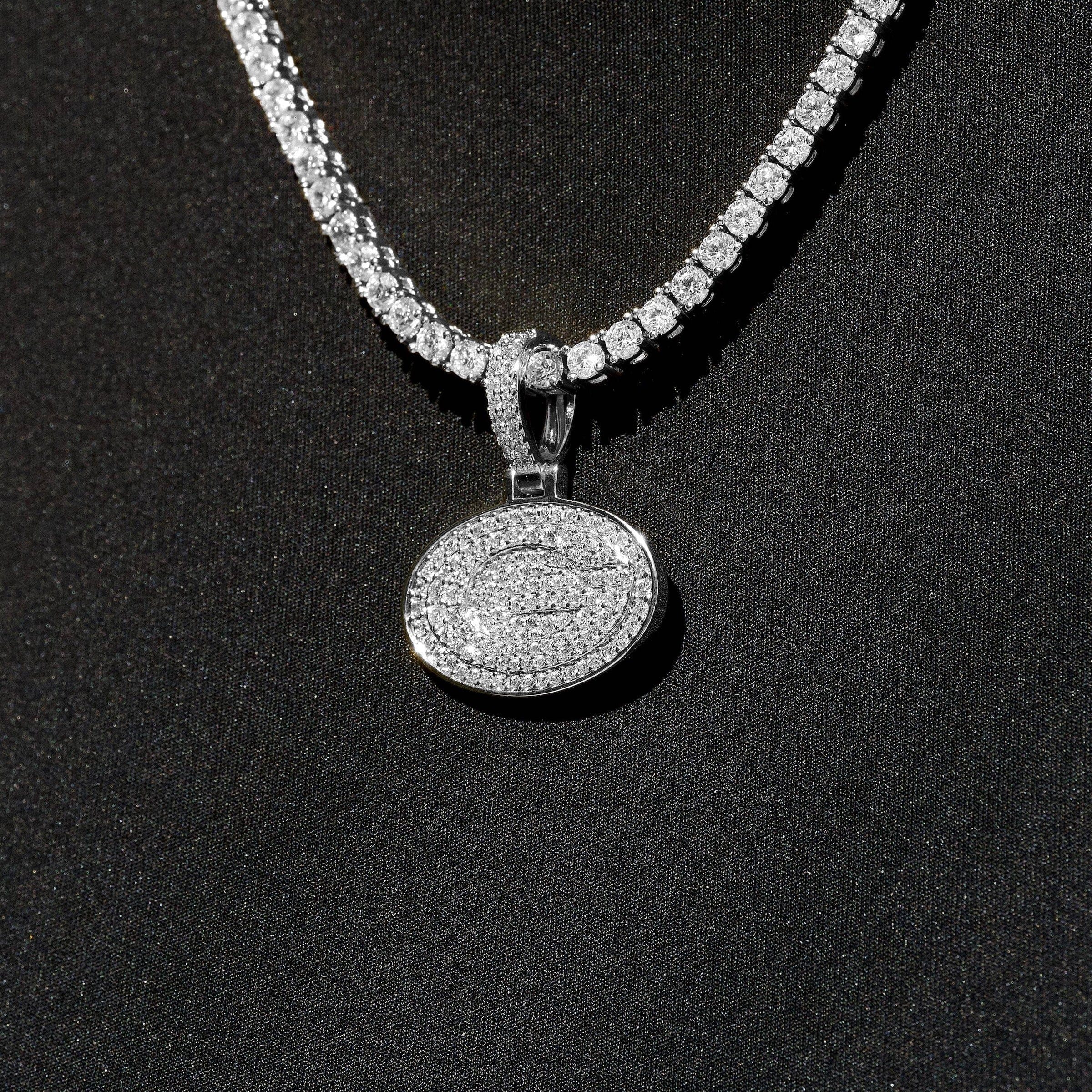 GLD Men Green Bay Packers Official NFL Micro Logo Pendant in White Gold