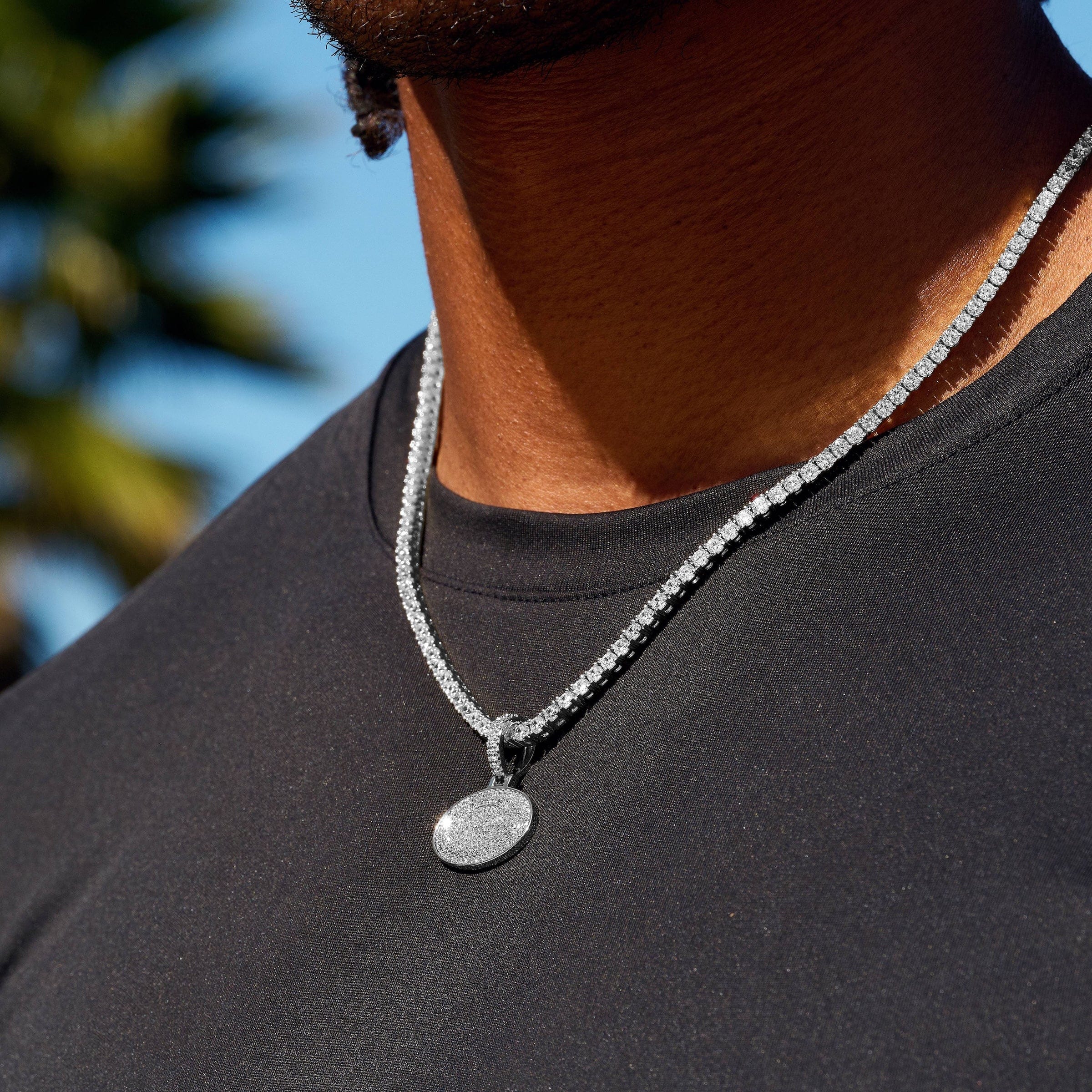 GLD Men Green Bay Packers Official NFL Micro Logo Pendant in White Gold