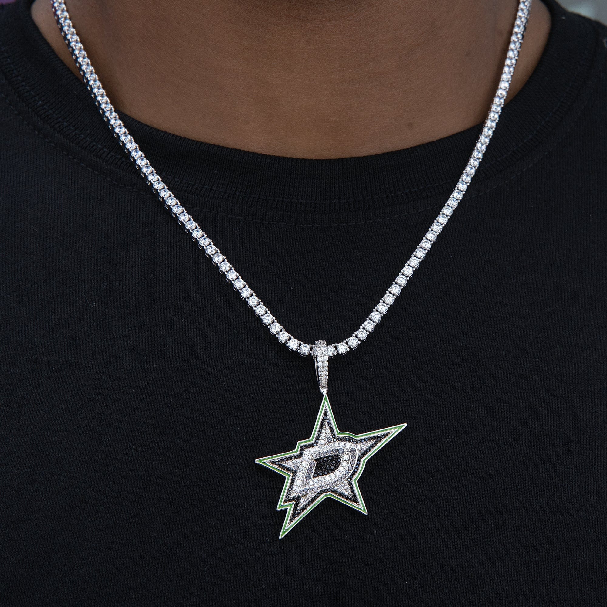 GLD Men Dallas Stars Official NHL Logo Pendant in White Gold