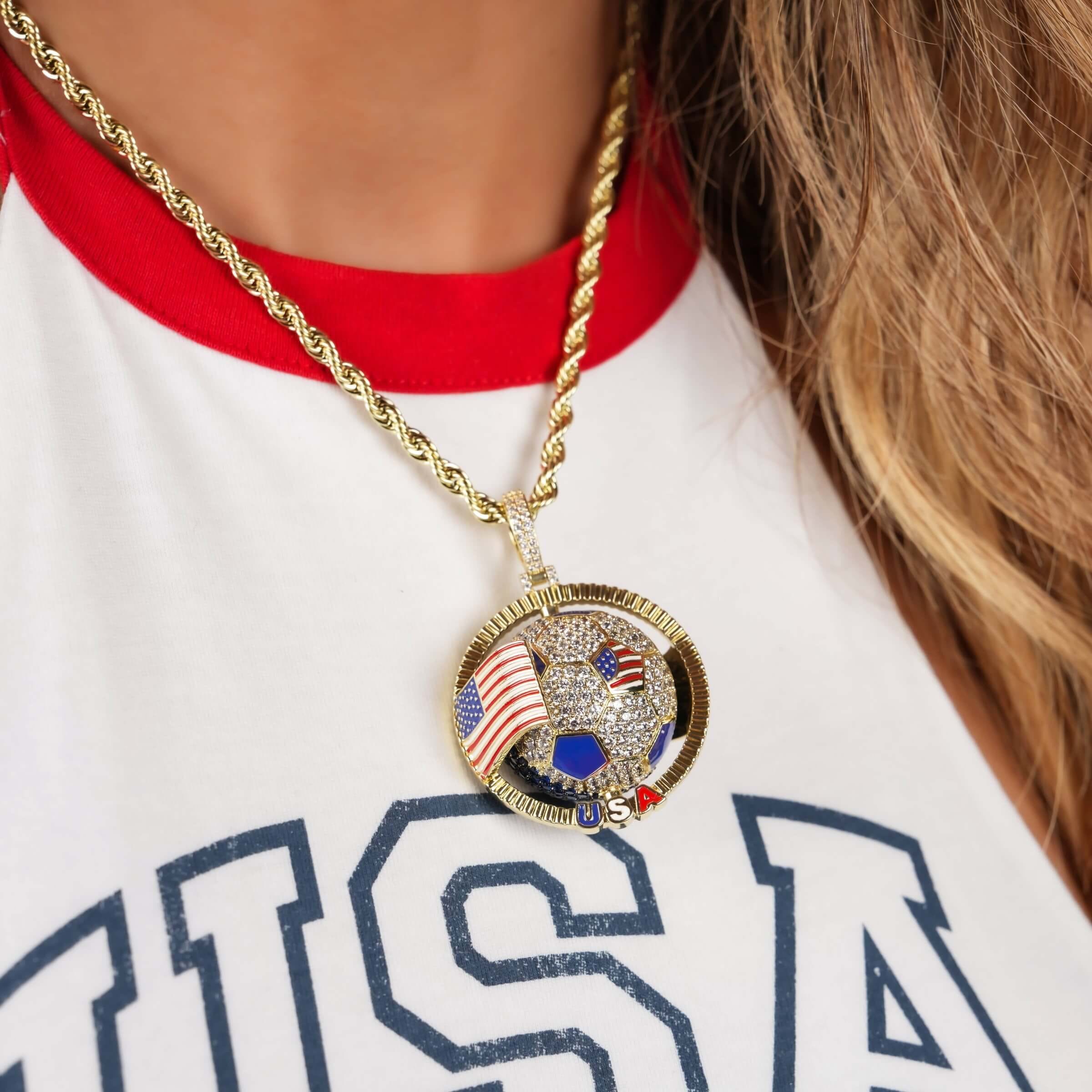 GLD Women Diamond USA Spinning Globe Flag Pendant in Yellow Gold