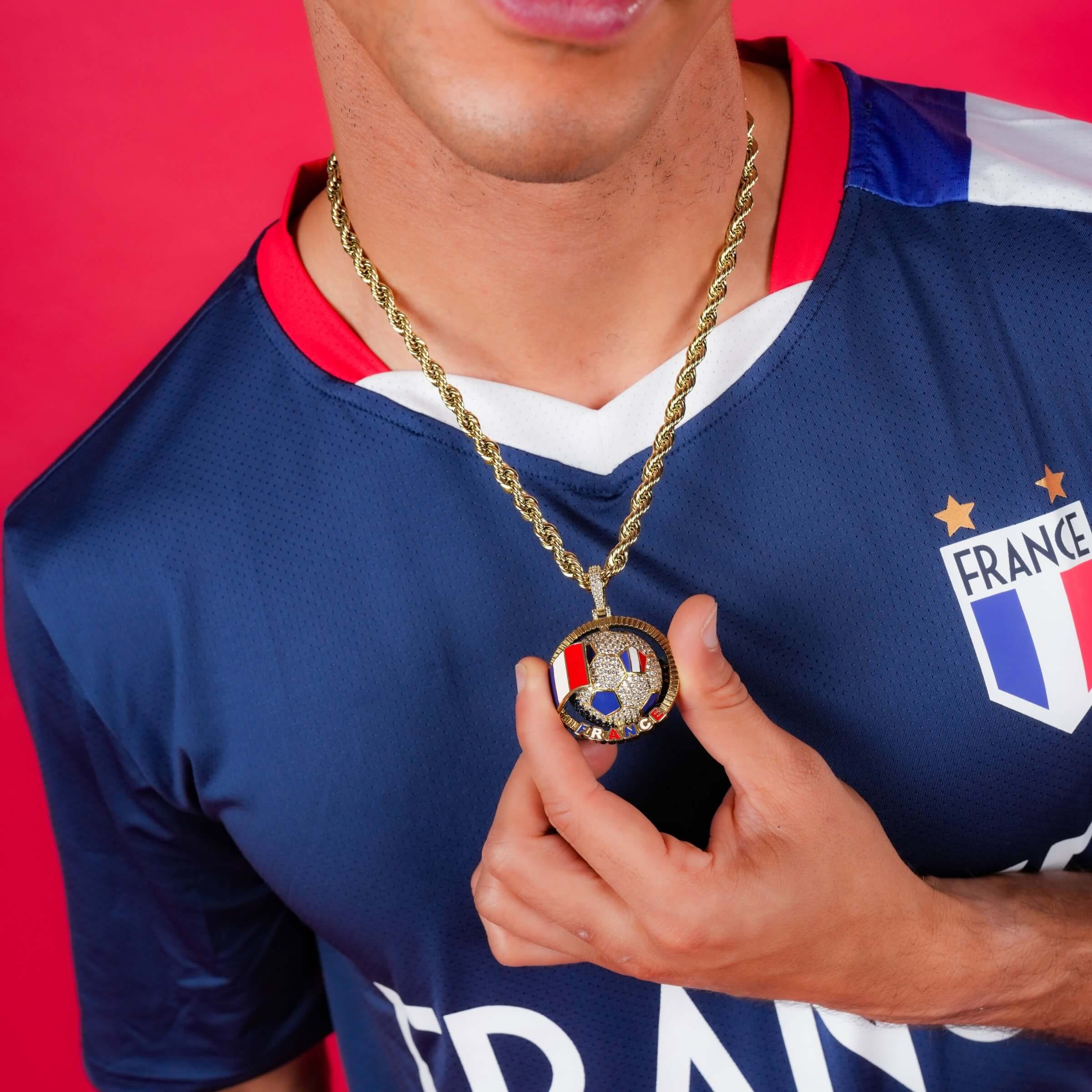 GLD Men Diamond France Spinning Globe Flag Pendant in Yellow Gold