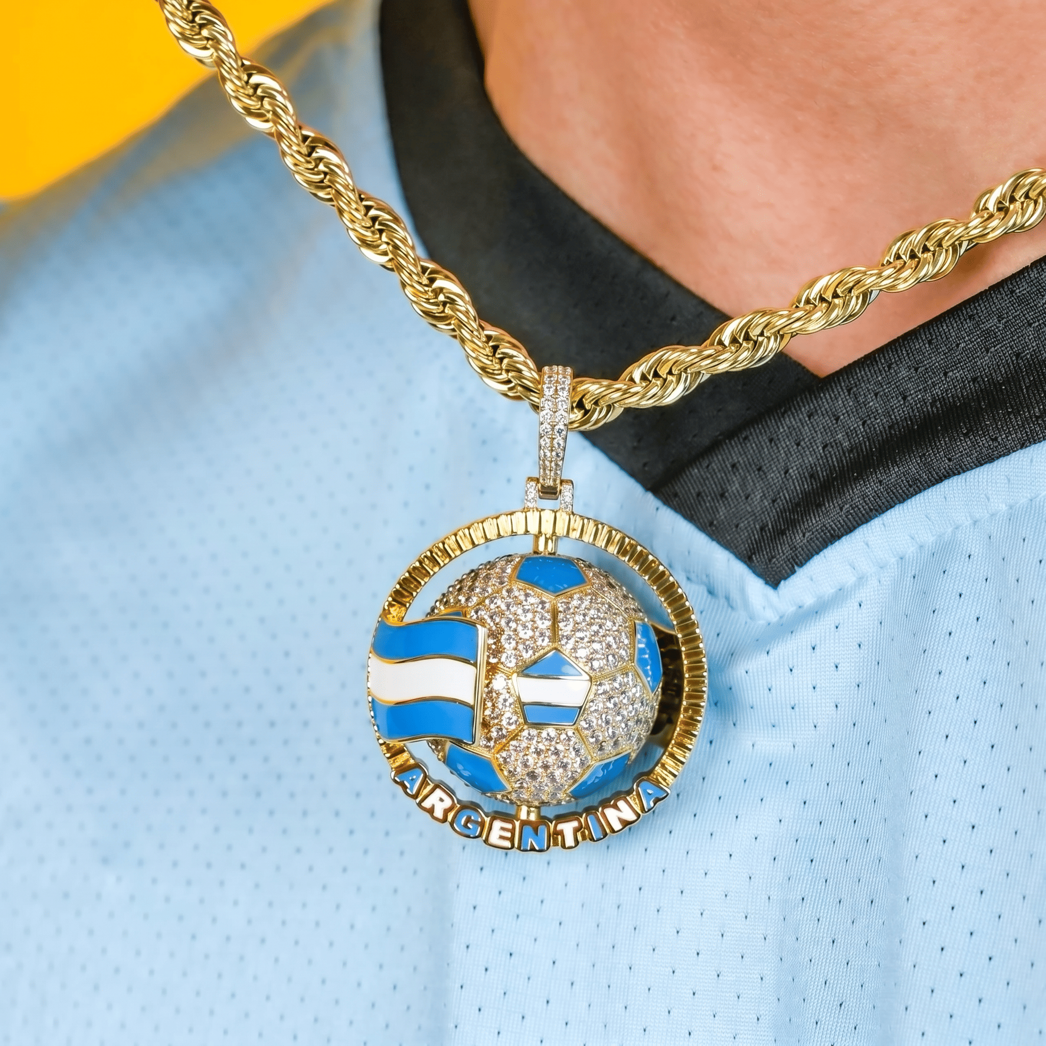 GLD Men Diamond Argentina Spinning Globe Flag Pendant in Yellow Gold