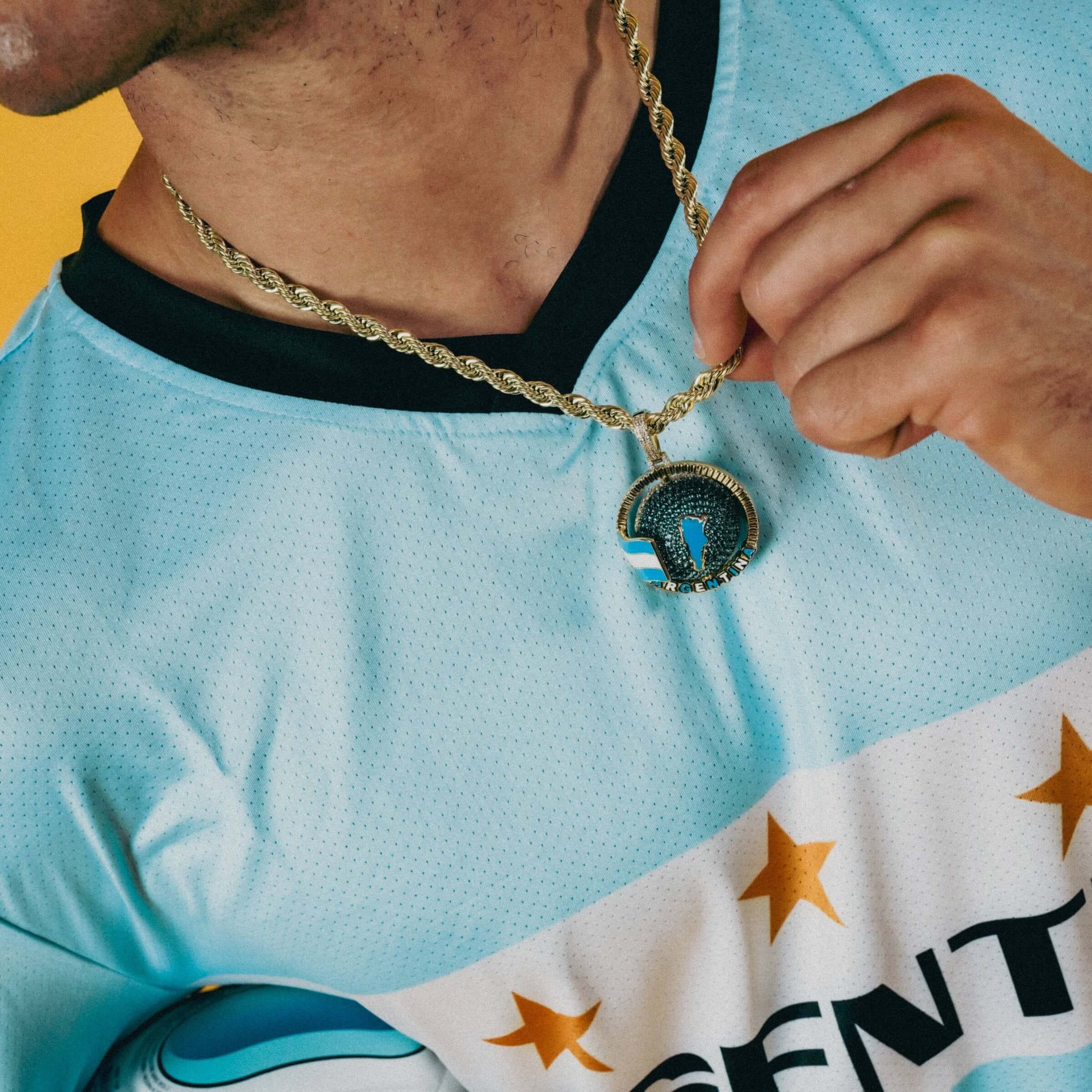 GLD Men Diamond Argentina Spinning Globe Flag Pendant in Yellow Gold