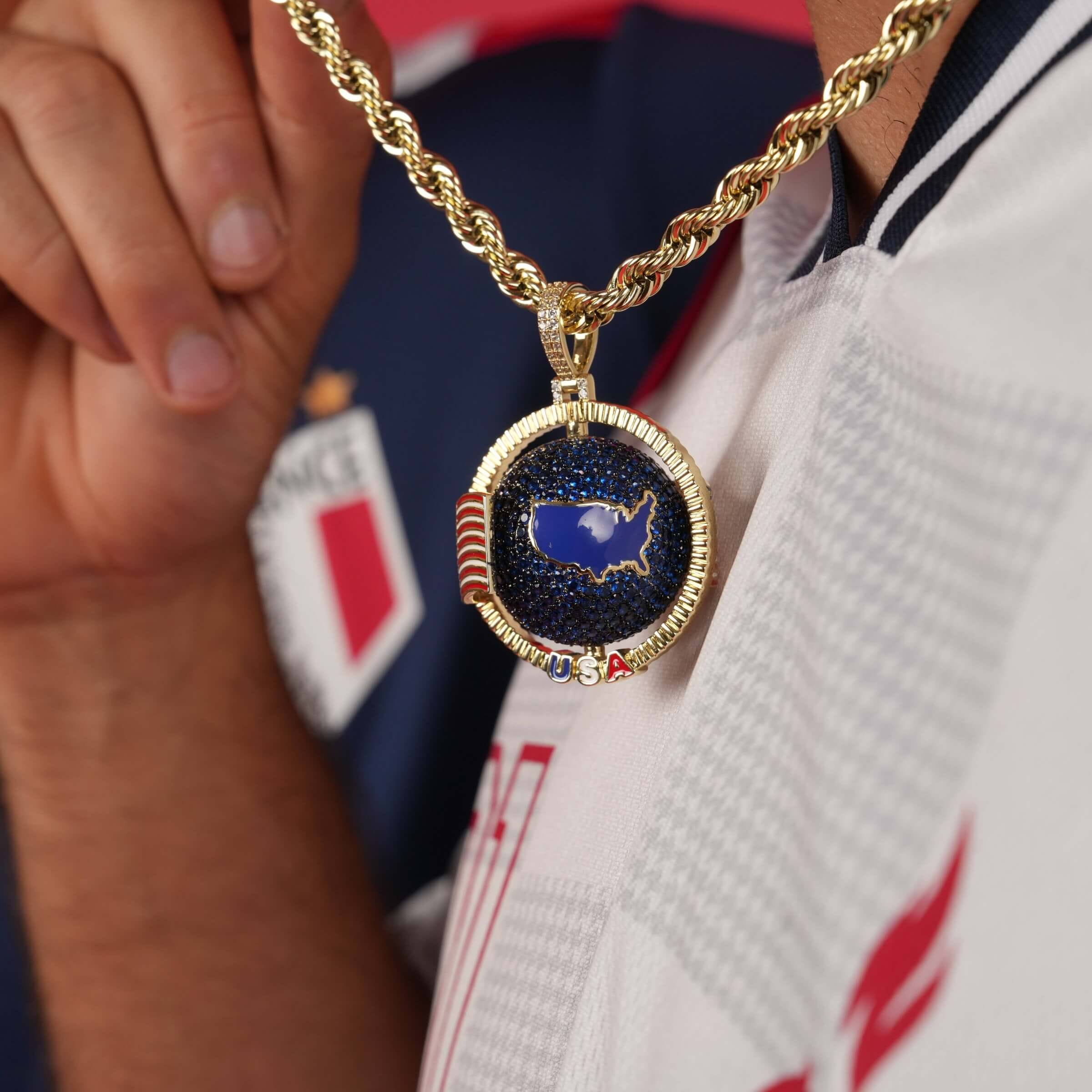 GLD Men Diamond USA Spinning Globe Flag Pendant in Yellow Gold