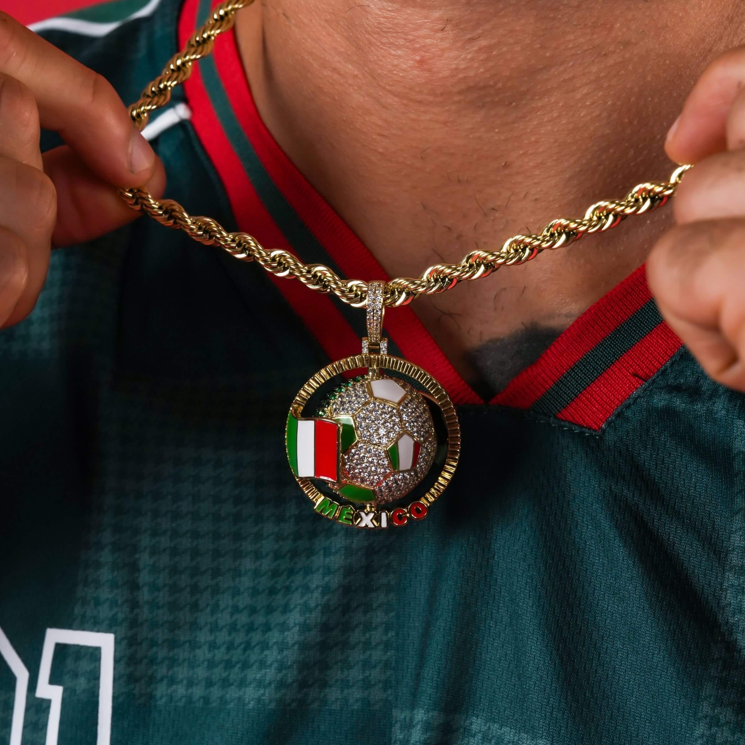 GLD Men Diamond Mexico Spinning Globe Flag Pendant in Yellow Gold