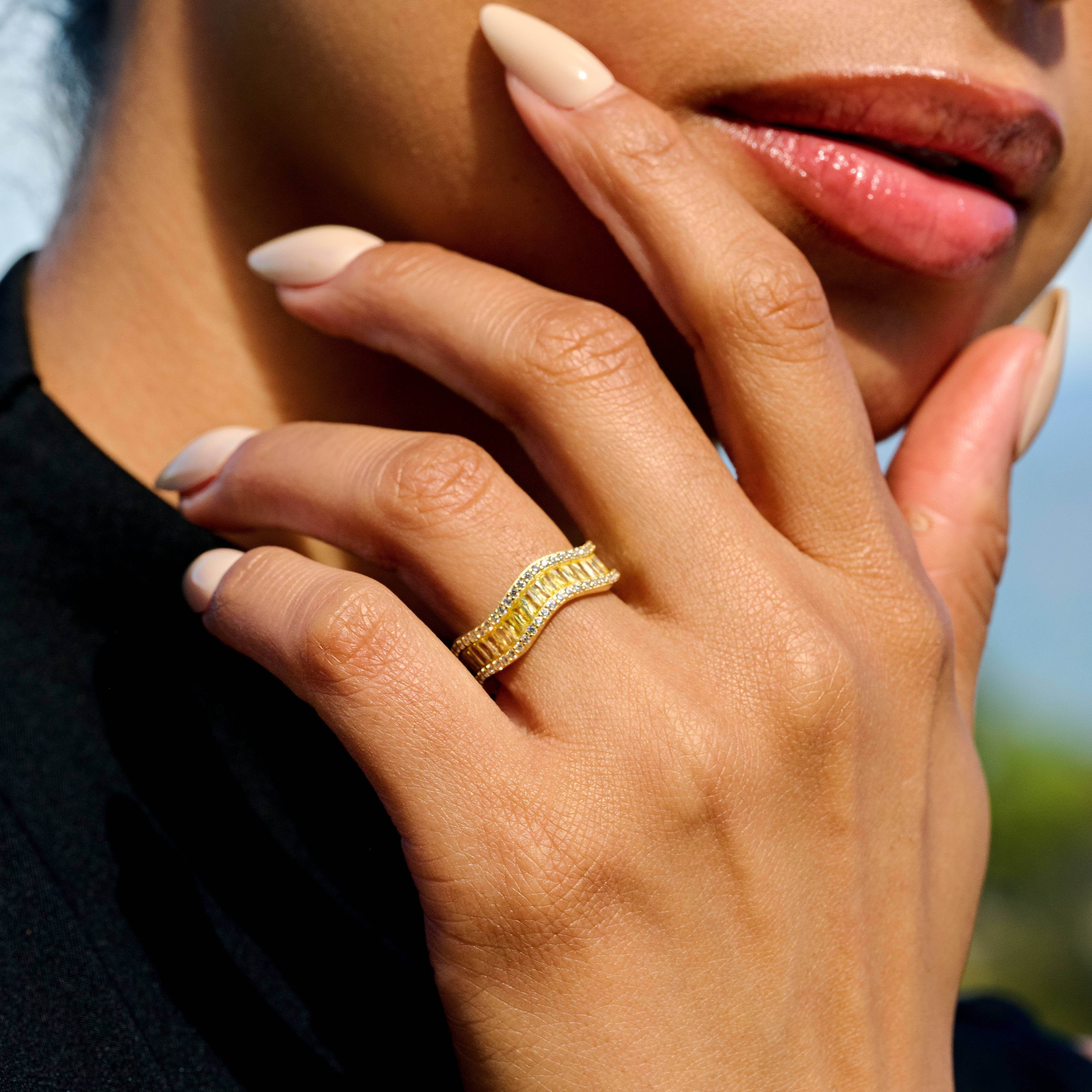 GLD Women Iced Curve Ring in Yellow Gold Vermeil