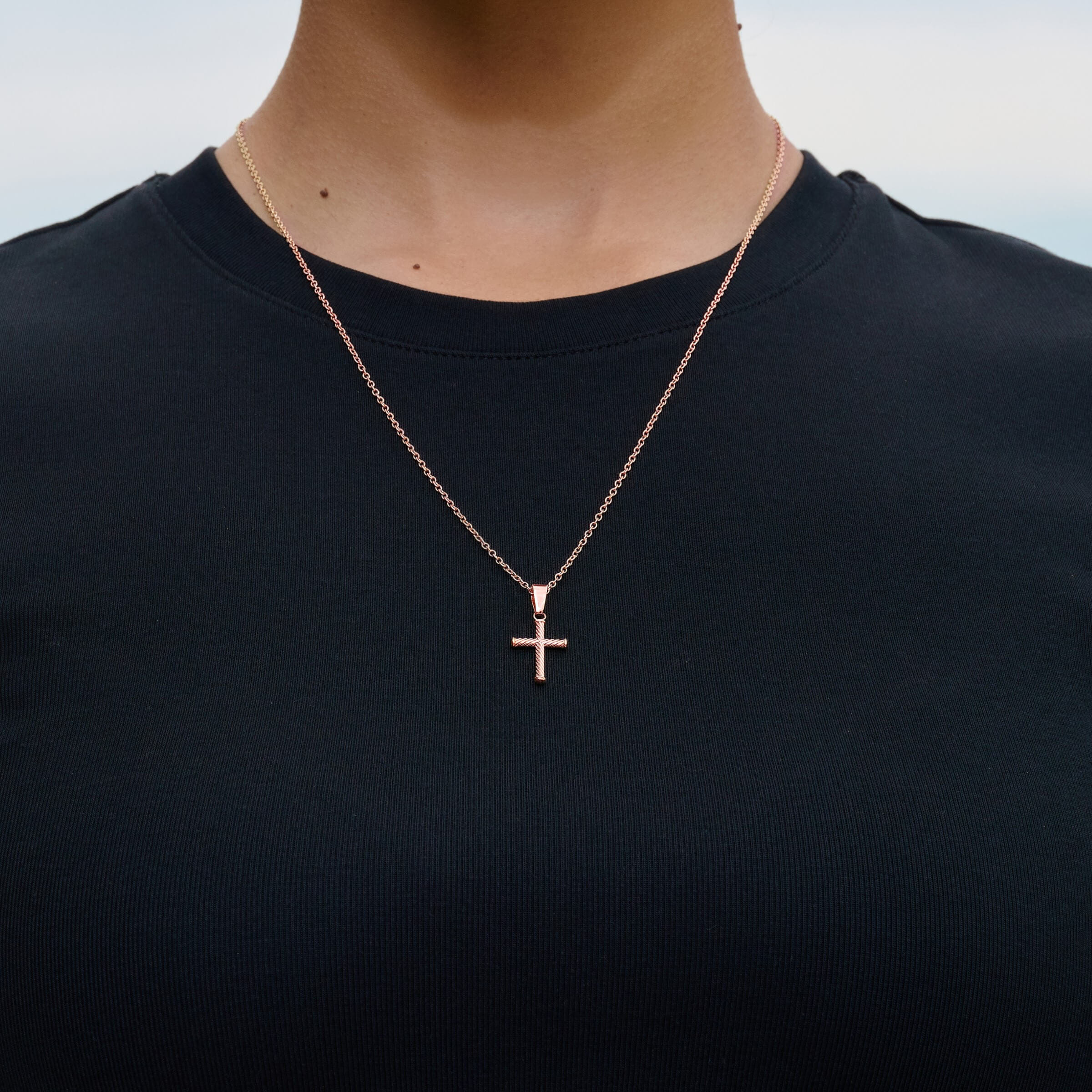 GLD PROMO - WOMEN Micro Twisted Rope Cross Pendant in Rose Gold